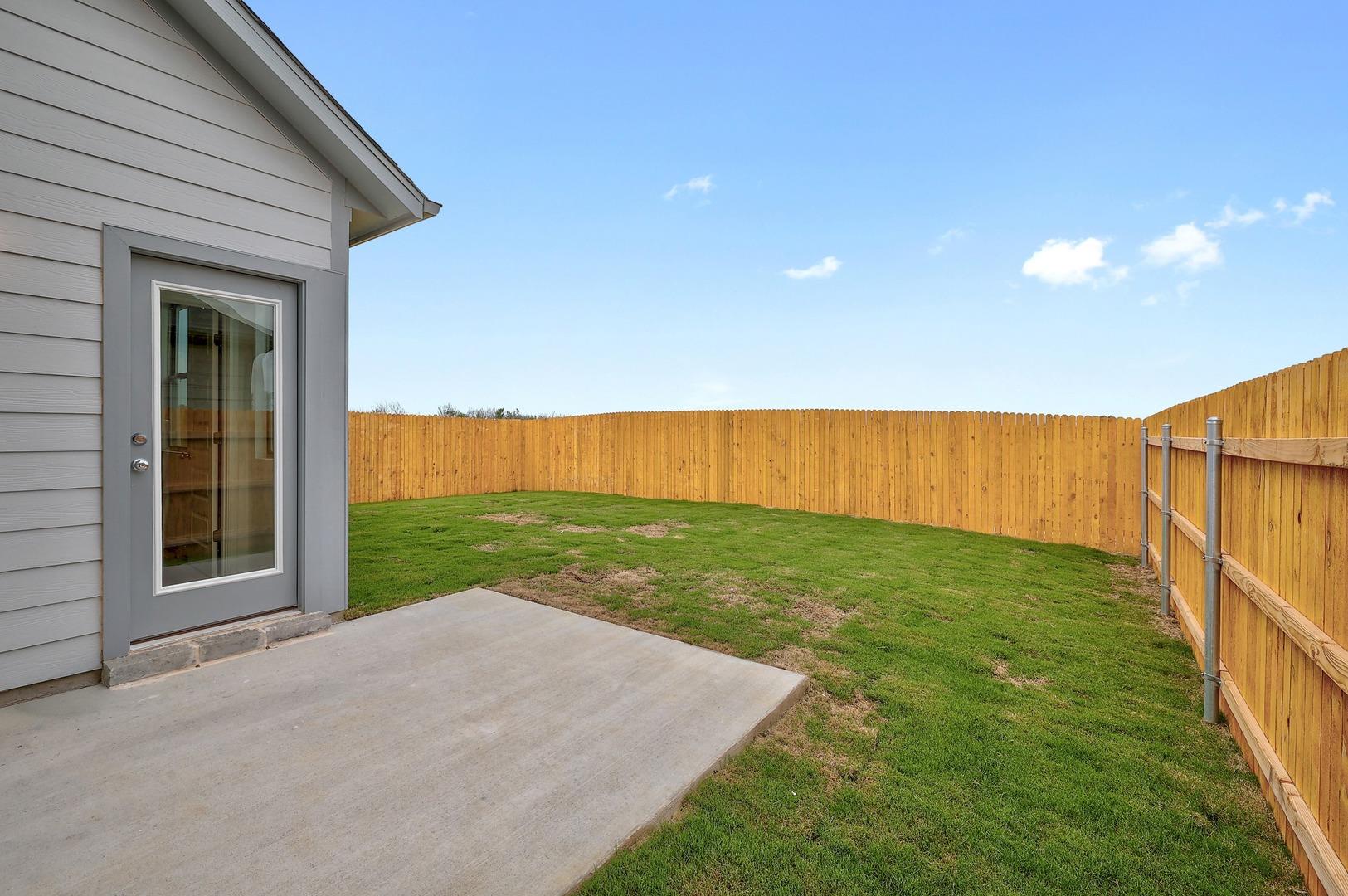 445 Lucky Ave, Elgin, TX 78621