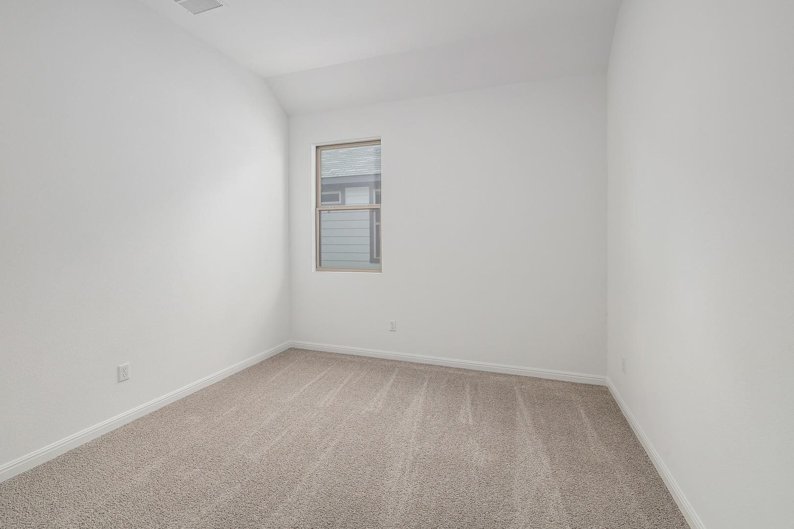 445 Lucky Ave, Elgin, TX 78621