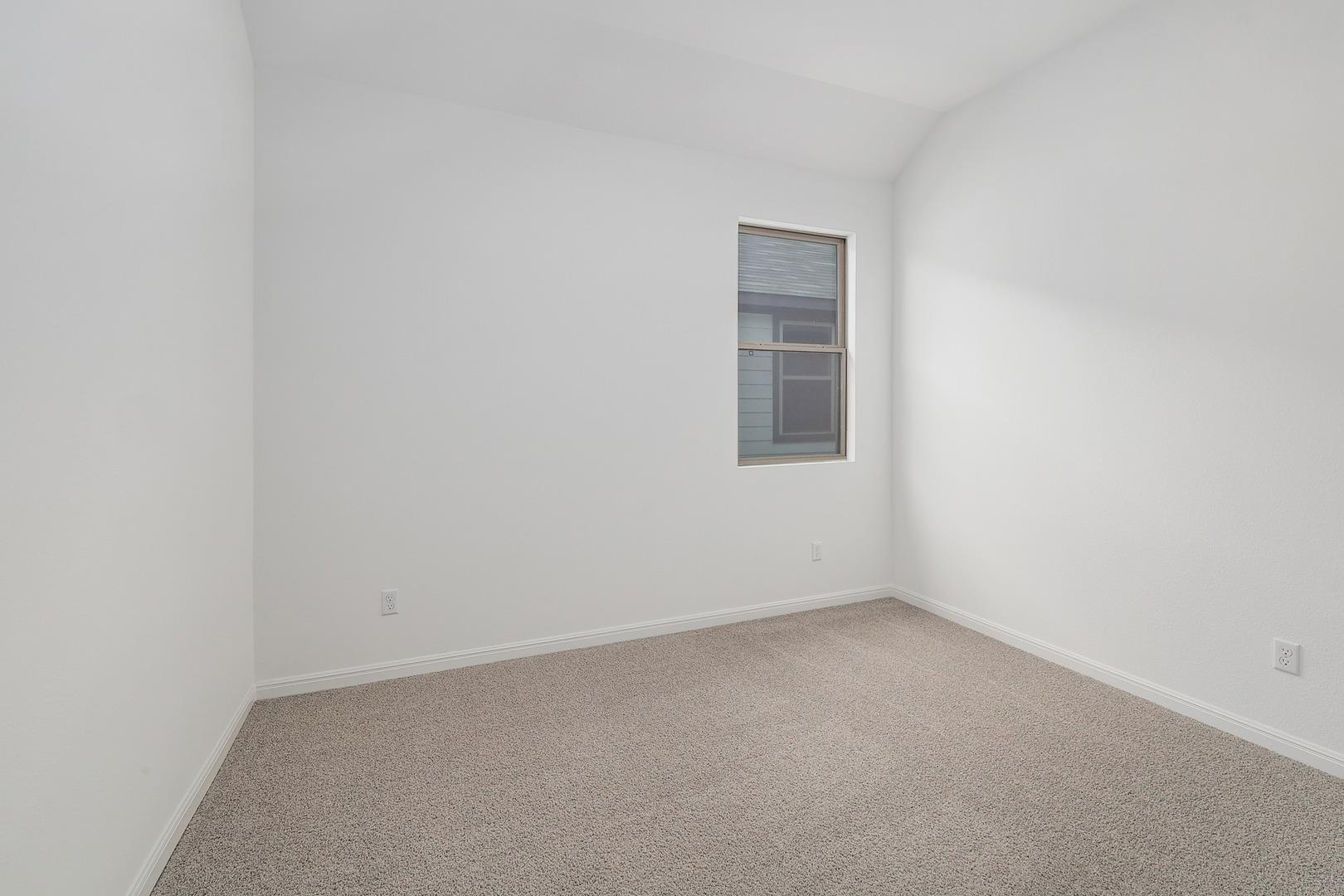 445 Lucky Ave, Elgin, TX 78621