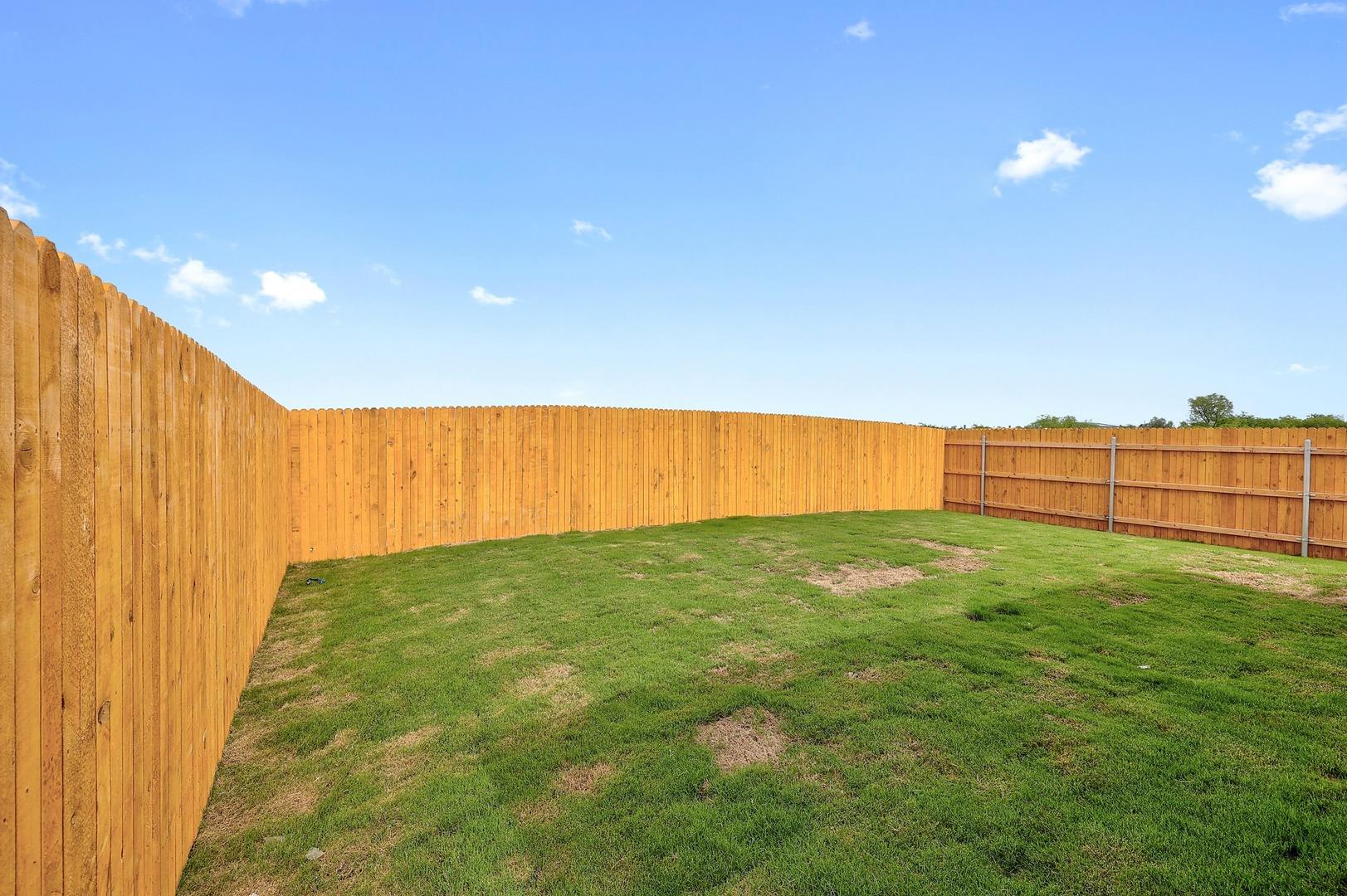 445 Lucky Ave, Elgin, TX 78621