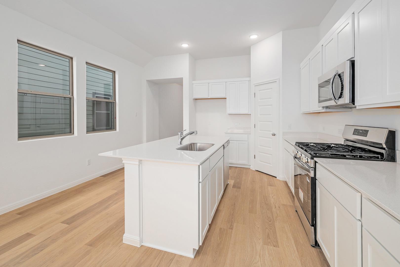 445 Lucky Ave, Elgin, TX 78621