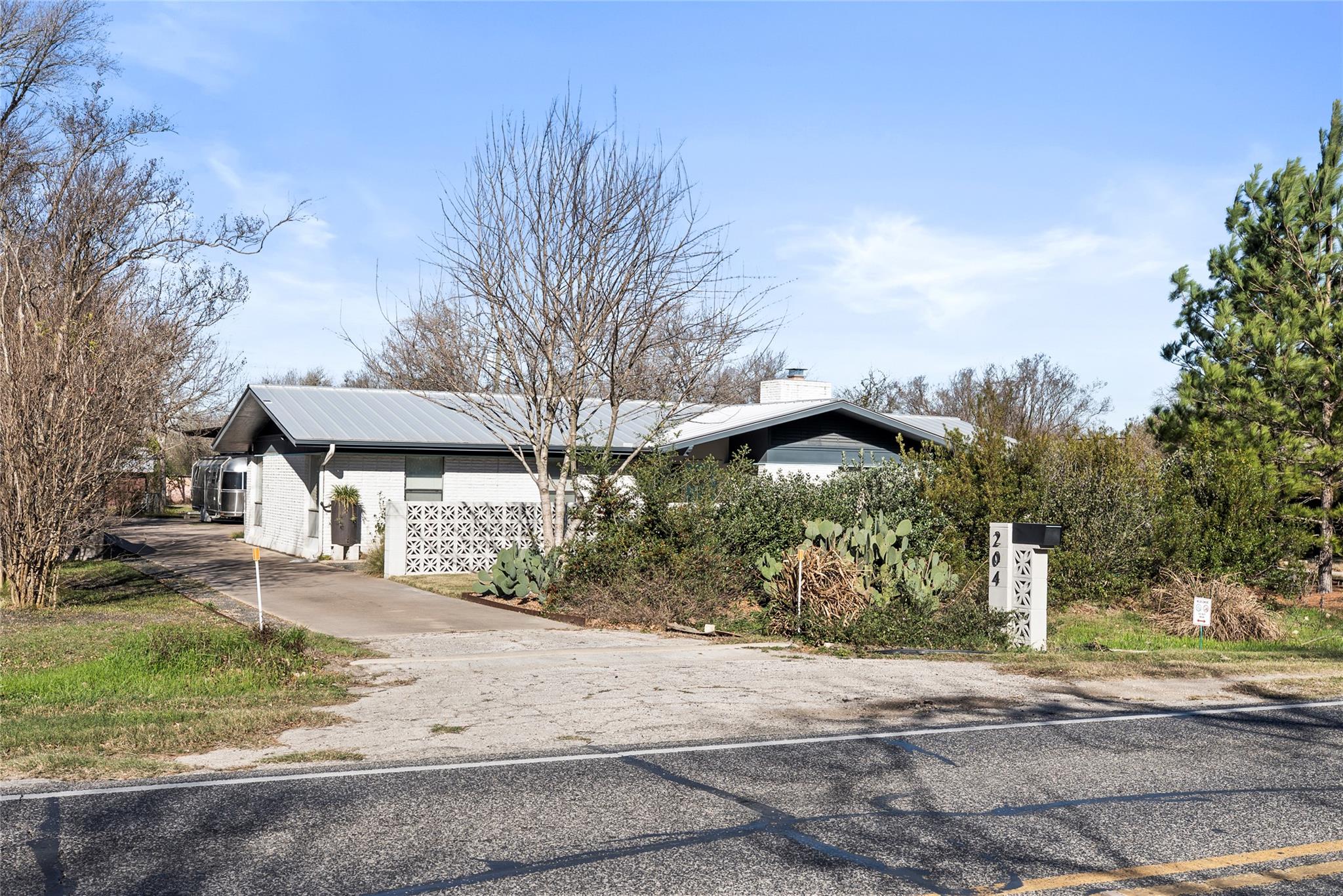 204 Taylor Rd, Elgin, TX 78621