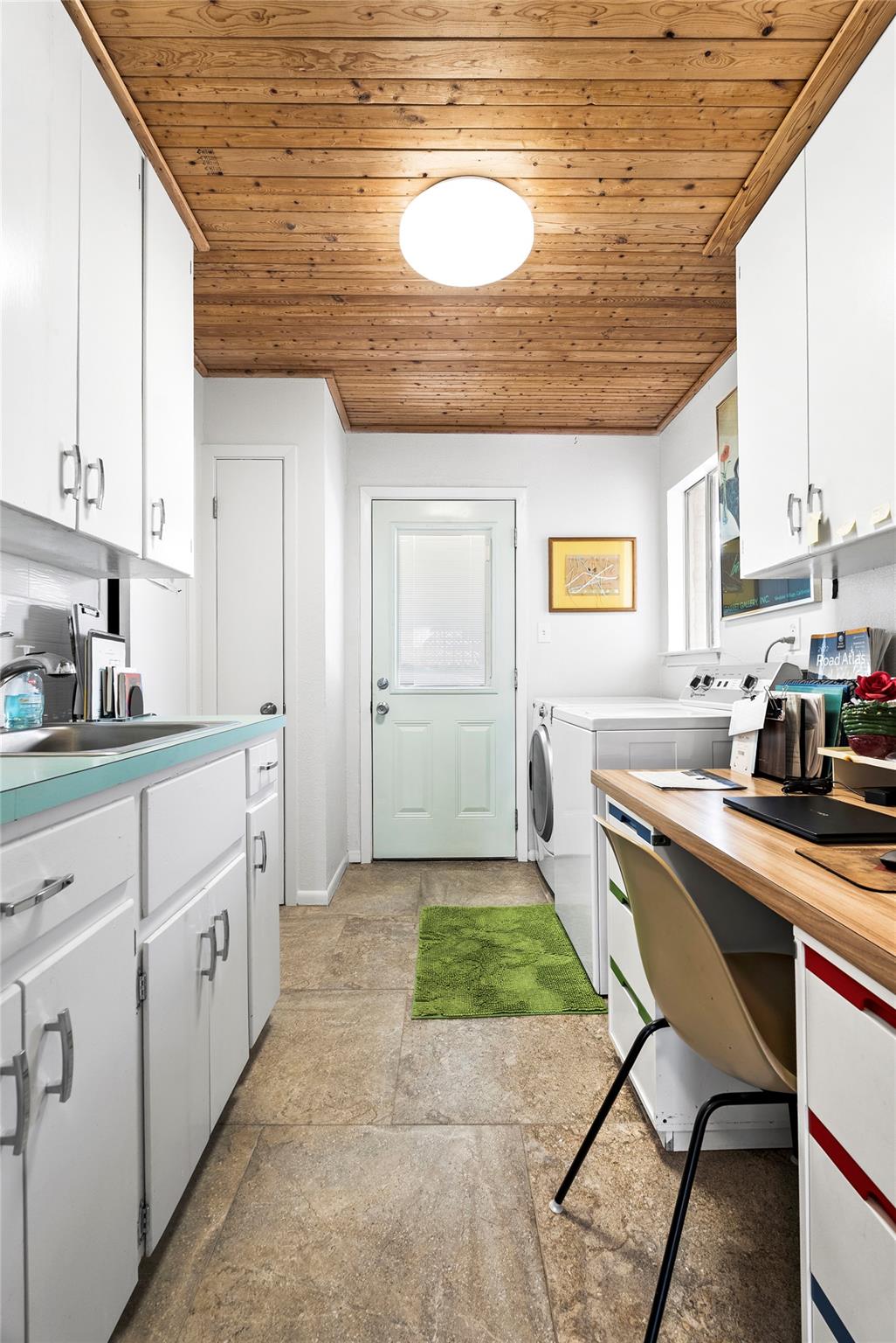 204 Taylor Rd, Elgin, TX 78621