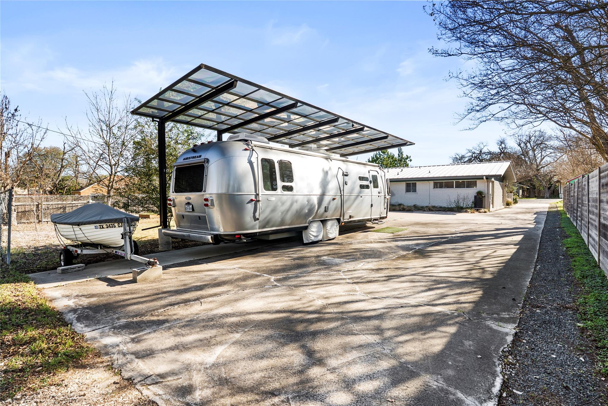 204 Taylor Rd, Elgin, TX 78621