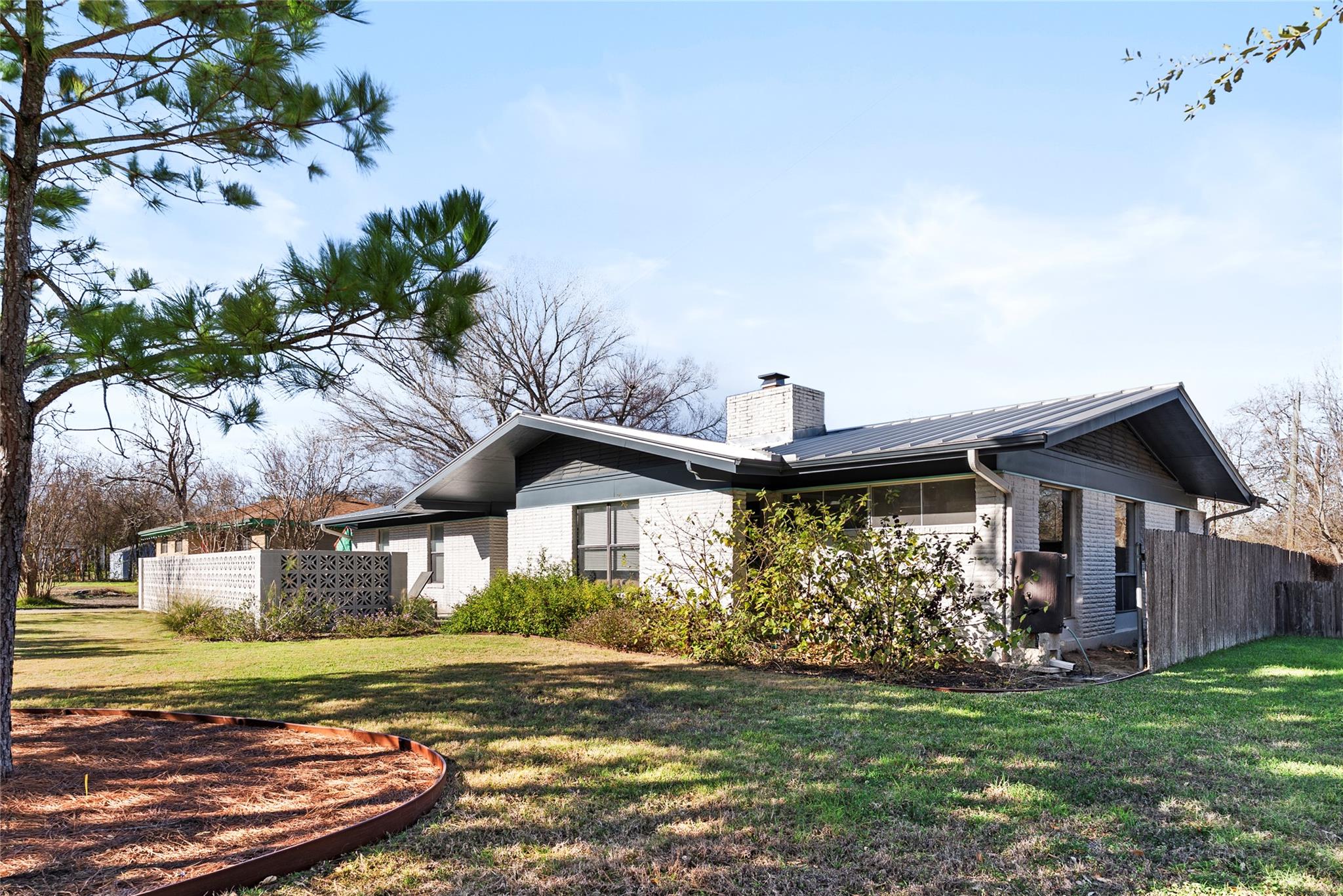 204 Taylor Rd, Elgin, TX 78621