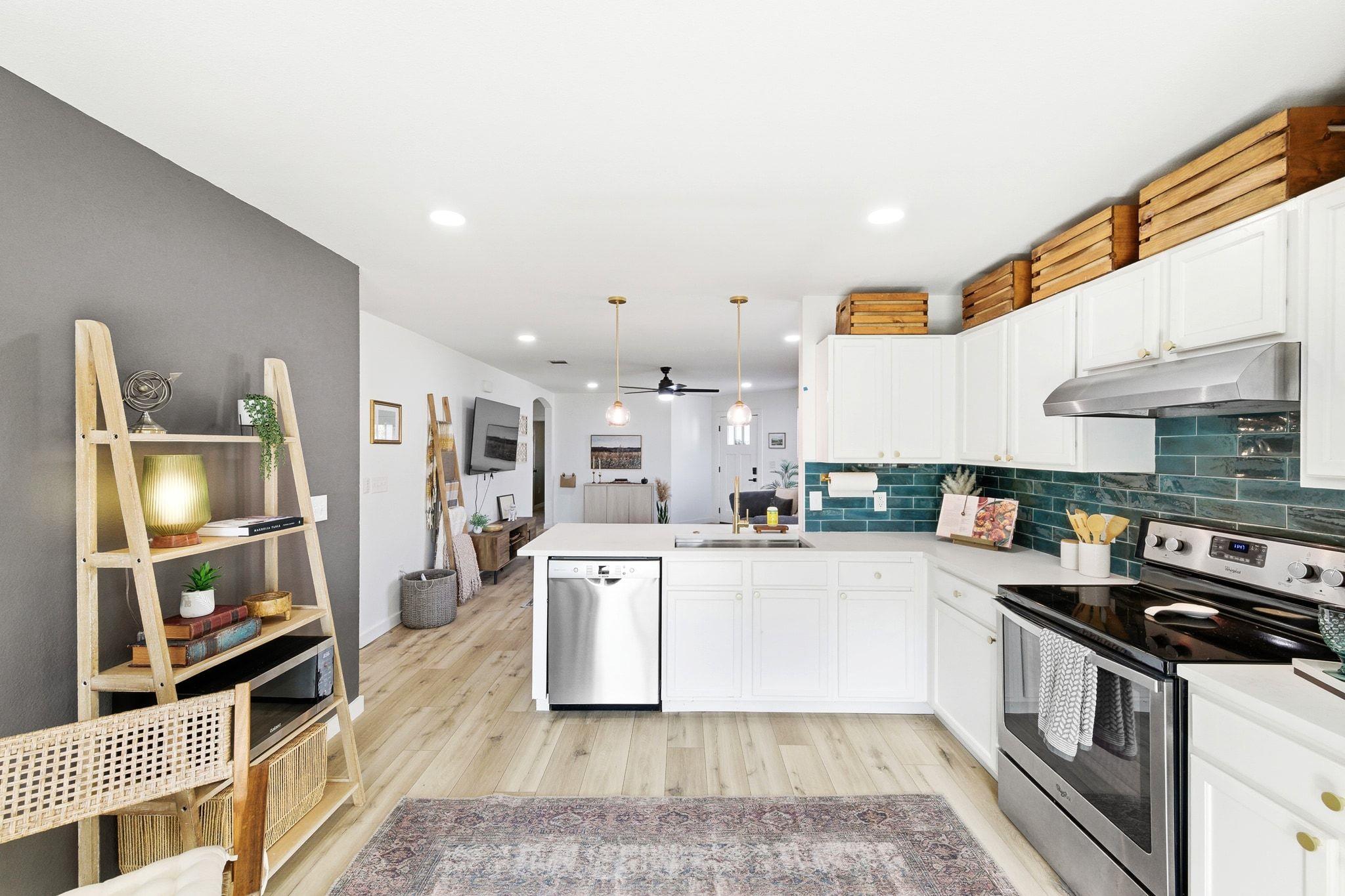 5905 Los Dios Pl, Del Valle, TX 78617