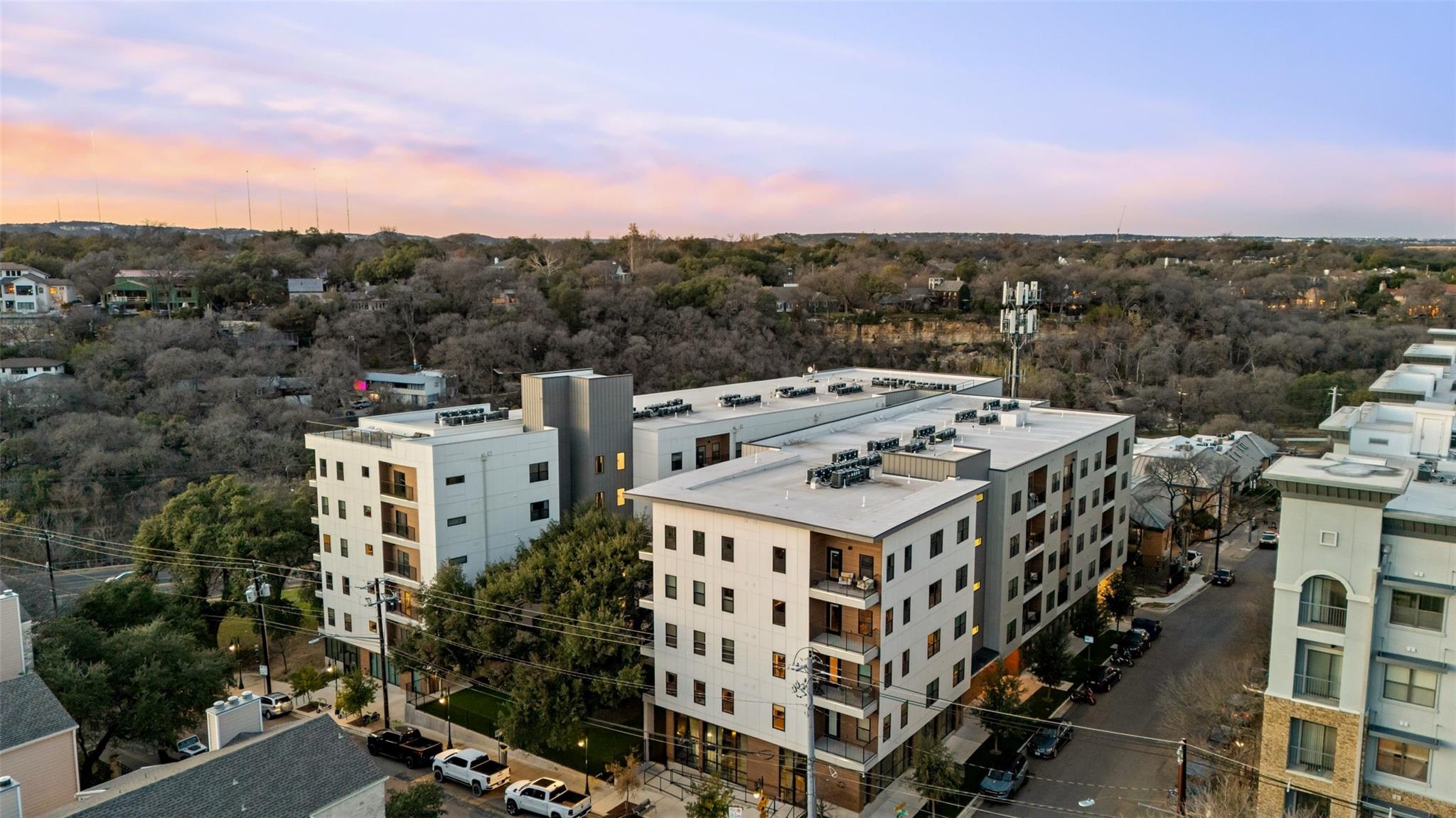 2500 Longview St # 418, Austin, TX 78705