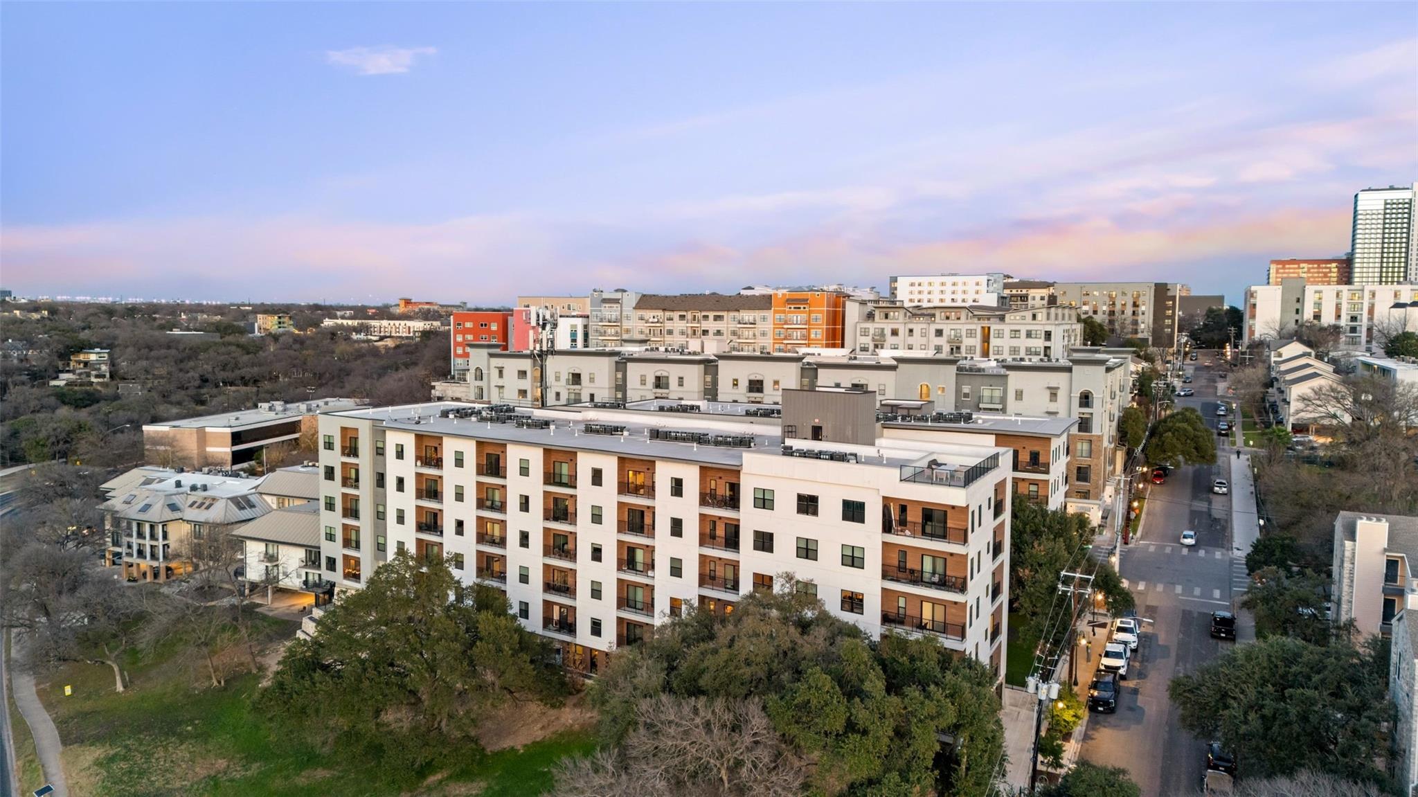 2500 Longview St # 418, Austin, TX 78705