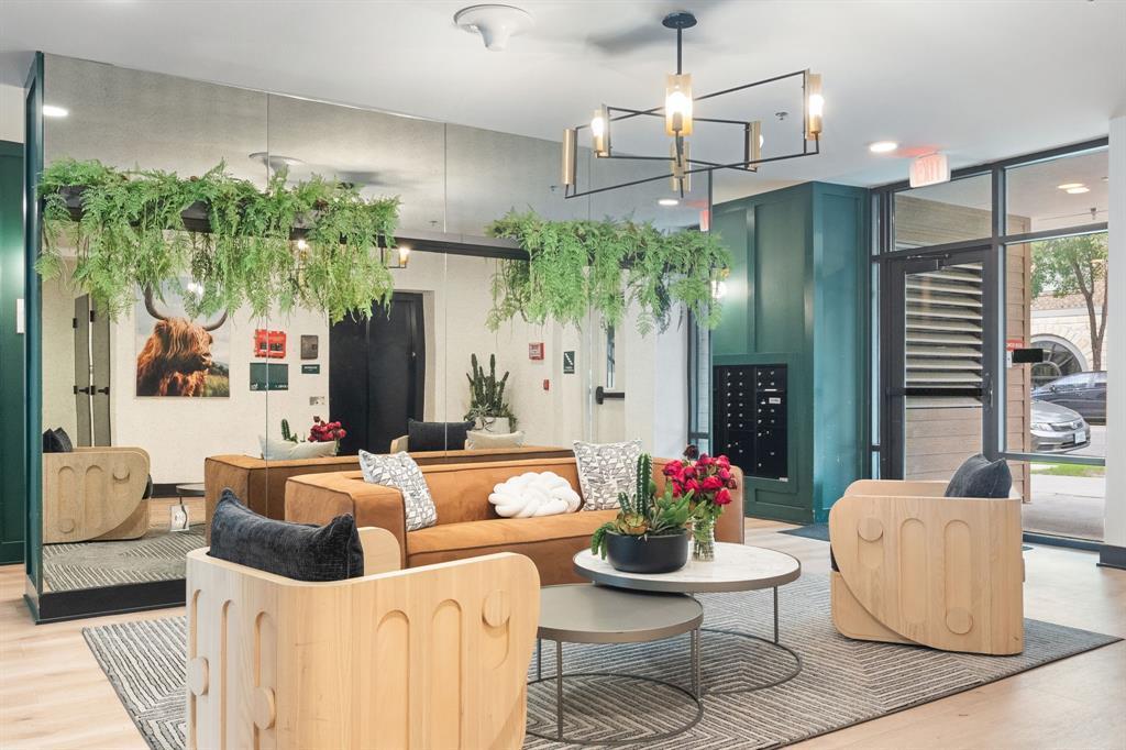 2500 Longview St # 418, Austin, TX 78705