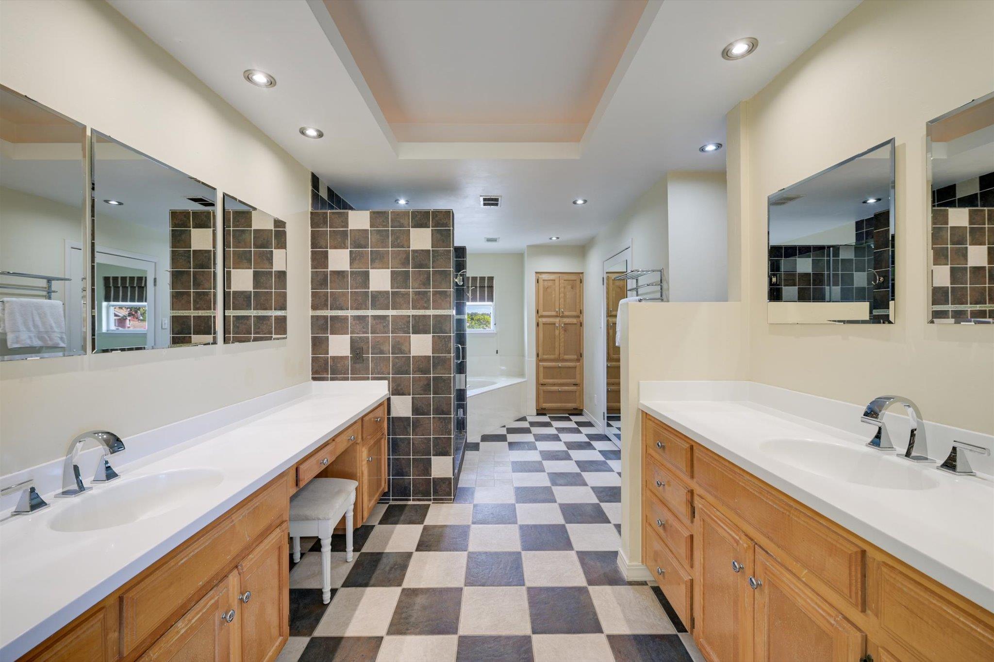 5731 Misty Hill Cv, Austin, TX 78759