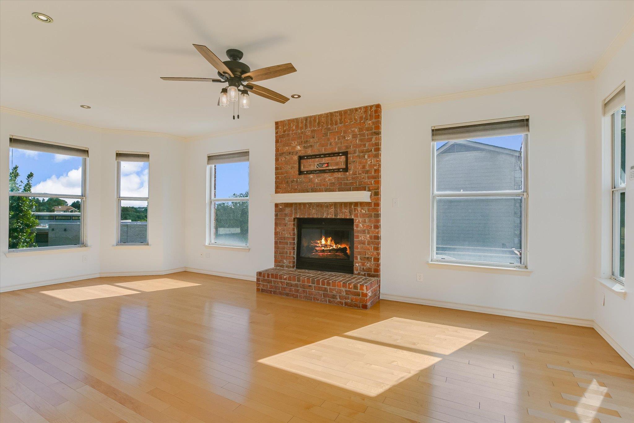 5731 Misty Hill Cv, Austin, TX 78759