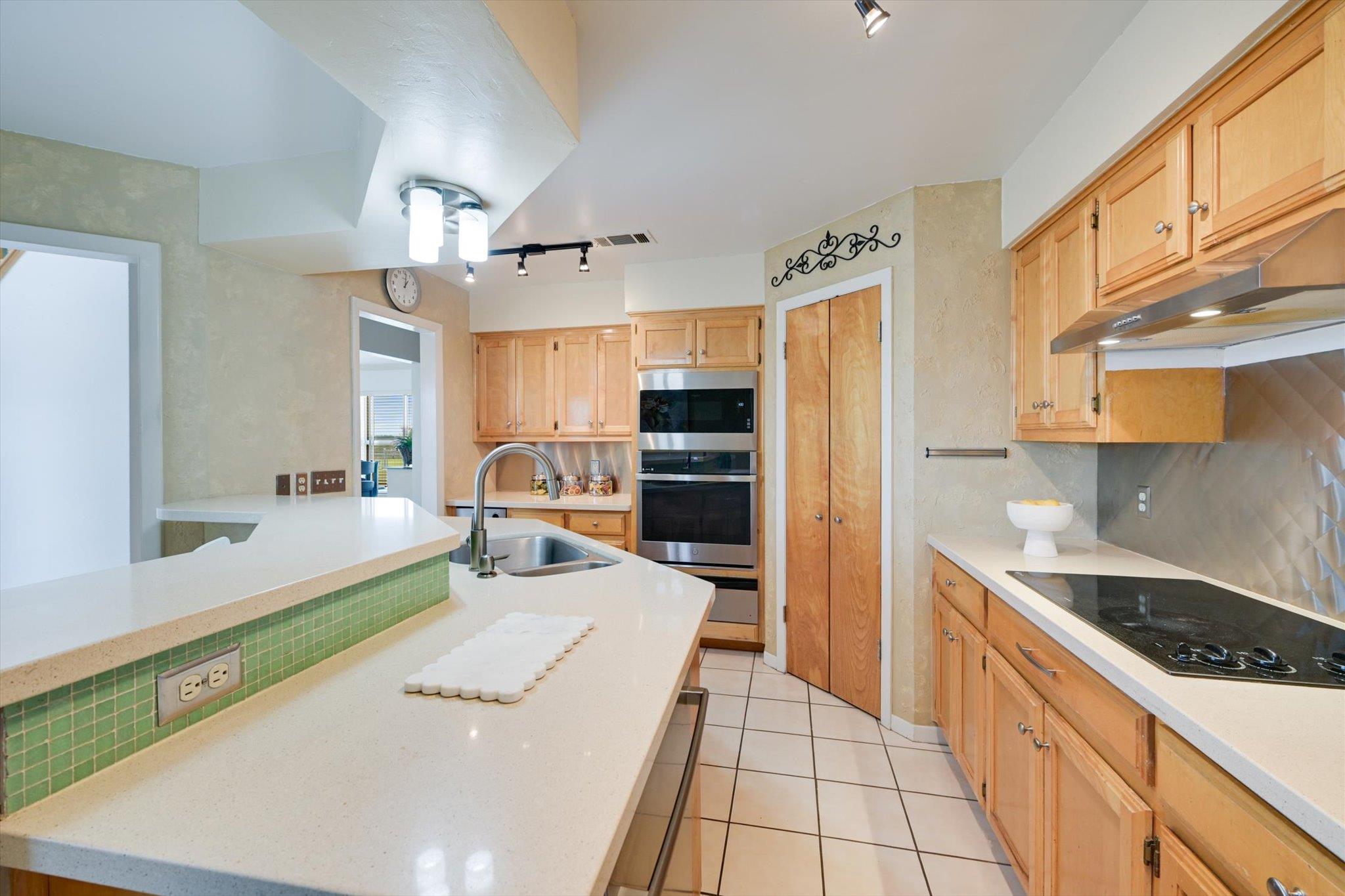 5731 Misty Hill Cv, Austin, TX 78759