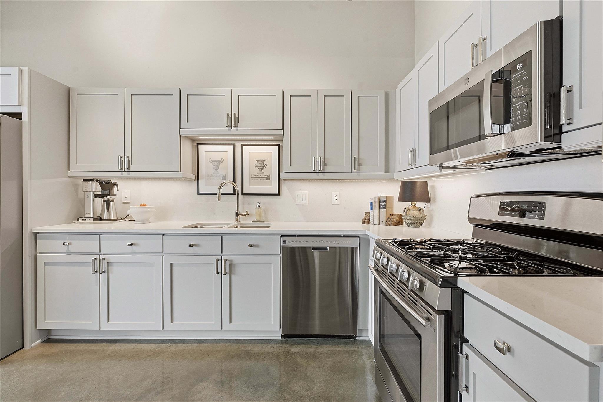 800 W 5th St # 1001, Austin, TX 78703