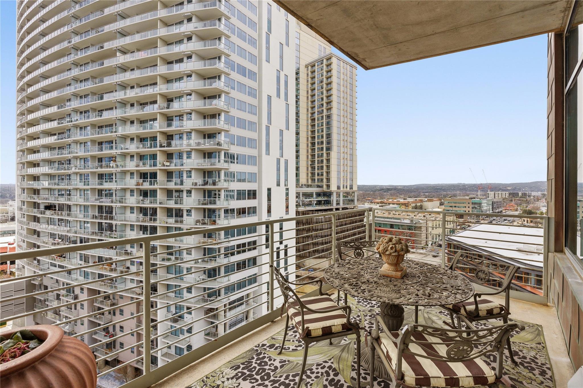 800 W 5th St # 1001, Austin, TX 78703