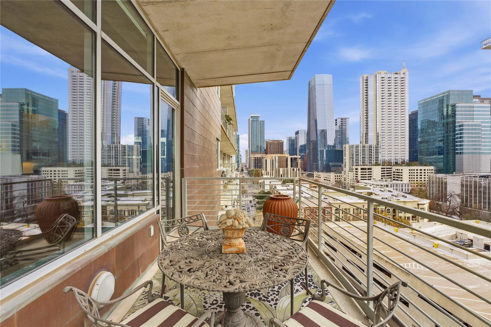 800 W 5th St # 1001, Austin, TX 78703