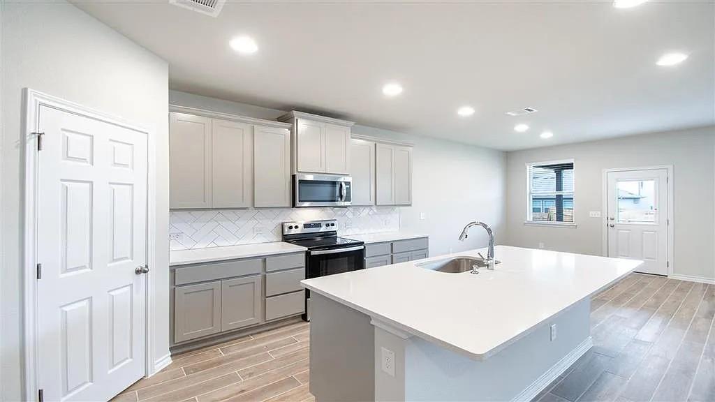 317 Capstone Rd, Liberty Hill, TX 78642