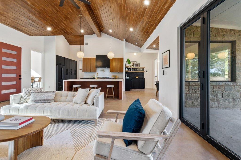 47 War Bonnet, Wimberley, TX 78676