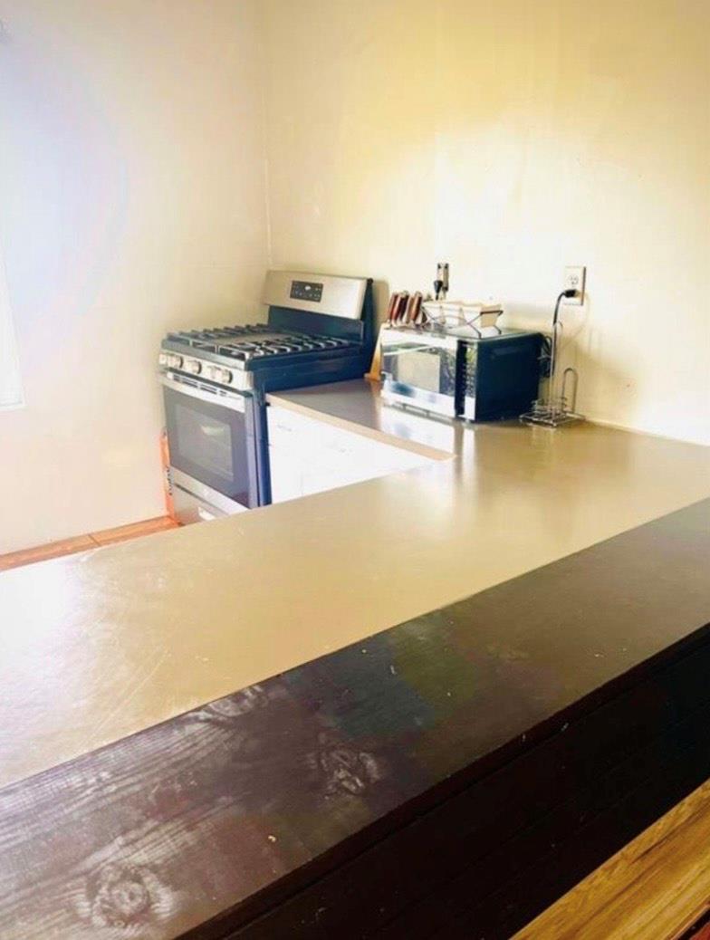 290 Pebblestone Rd, Dale, TX 78616