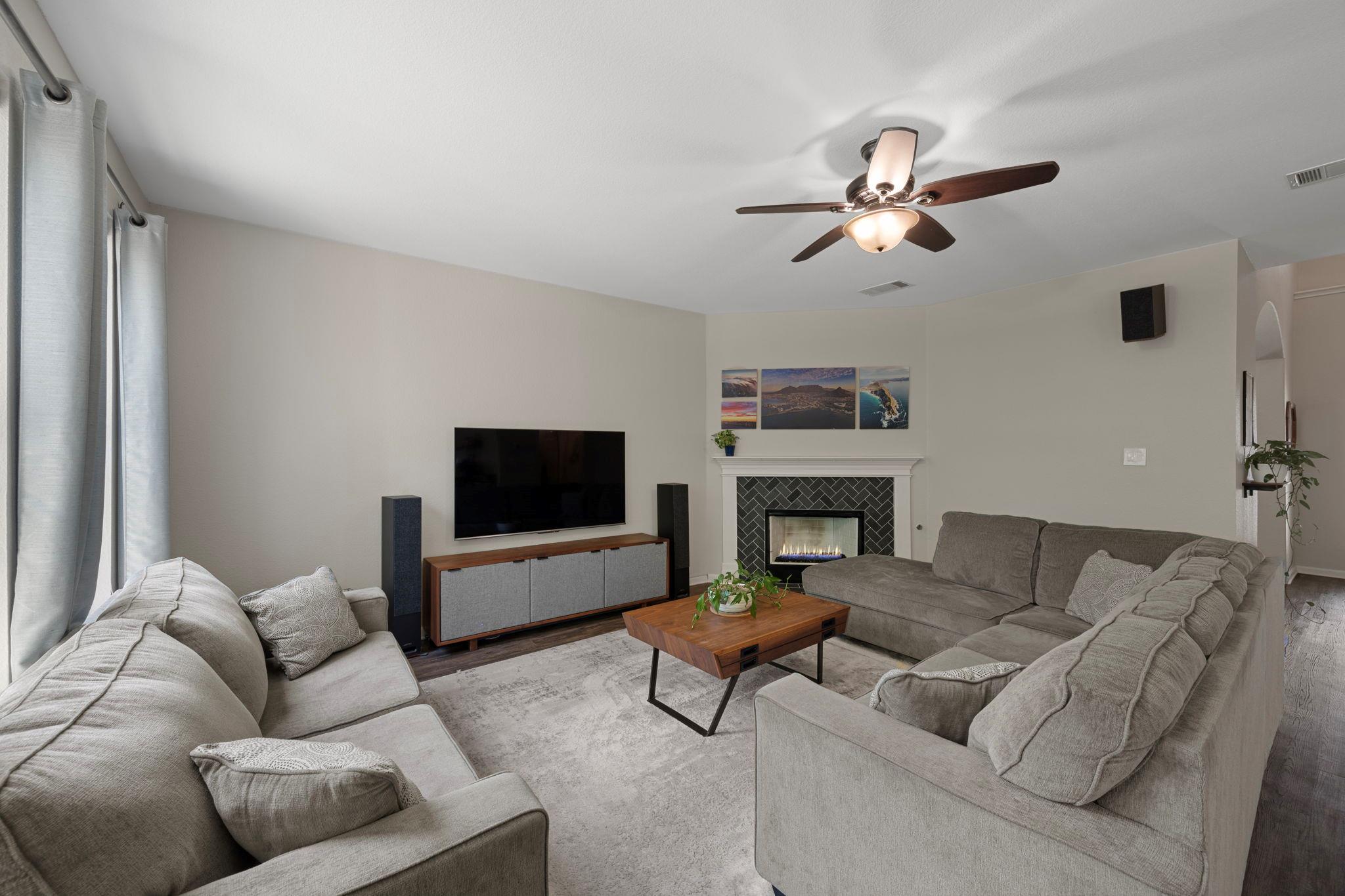 12825 Serafy Ct, Austin, TX 78753