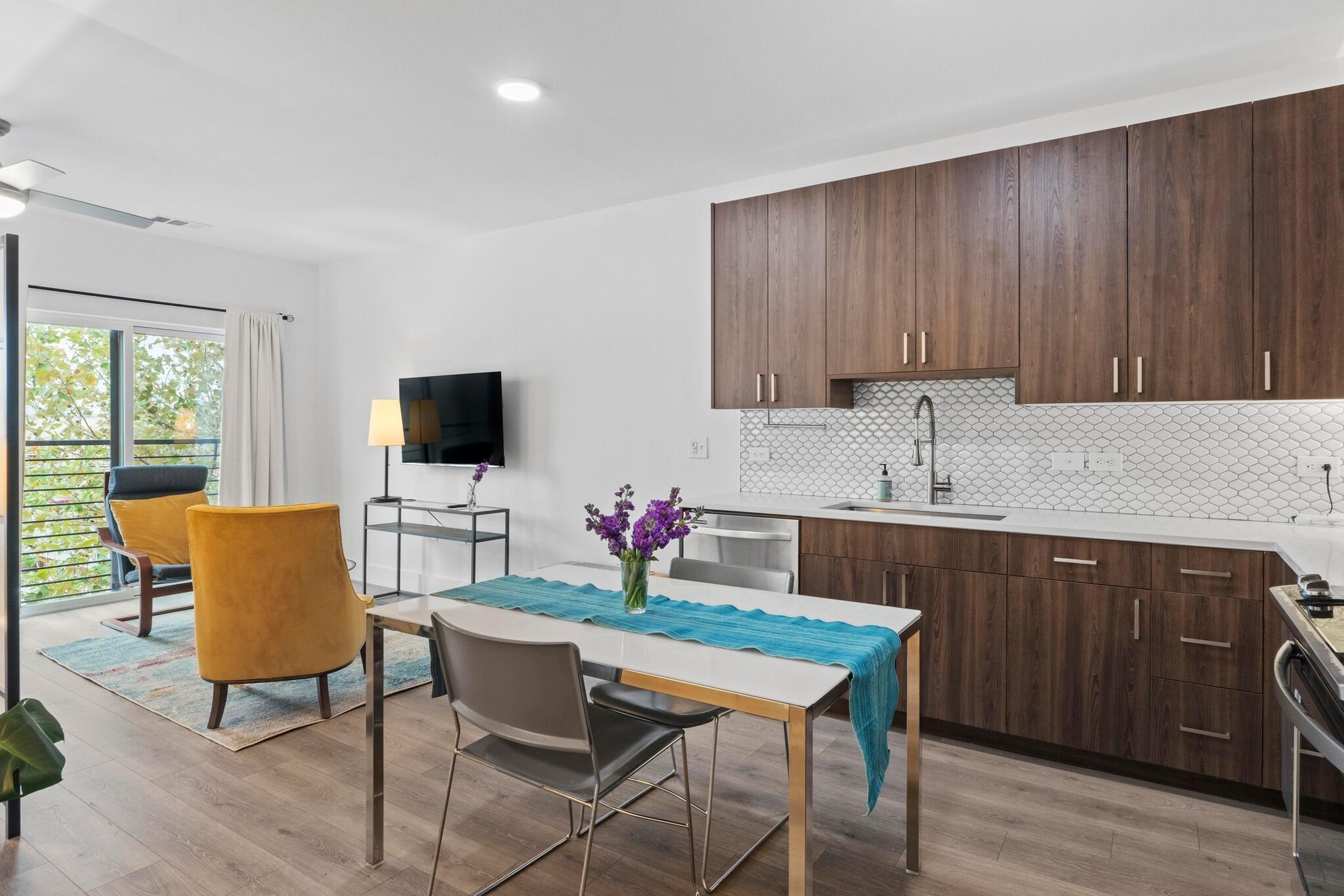 2213 Poquito St # 319, Austin, TX 78722