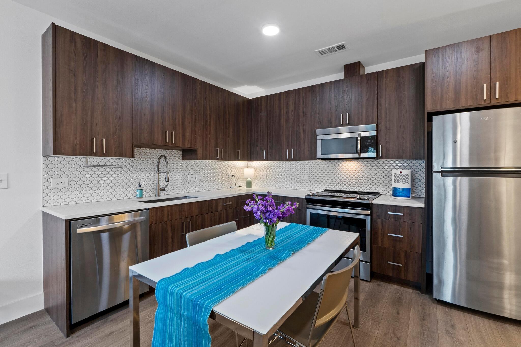 2213 Poquito St # 319, Austin, TX 78722