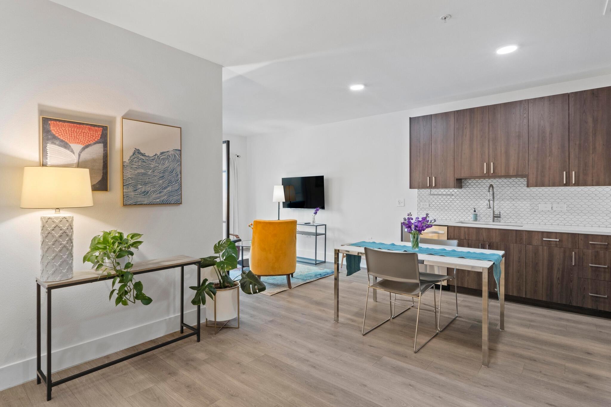 2213 Poquito St # 319, Austin, TX 78722