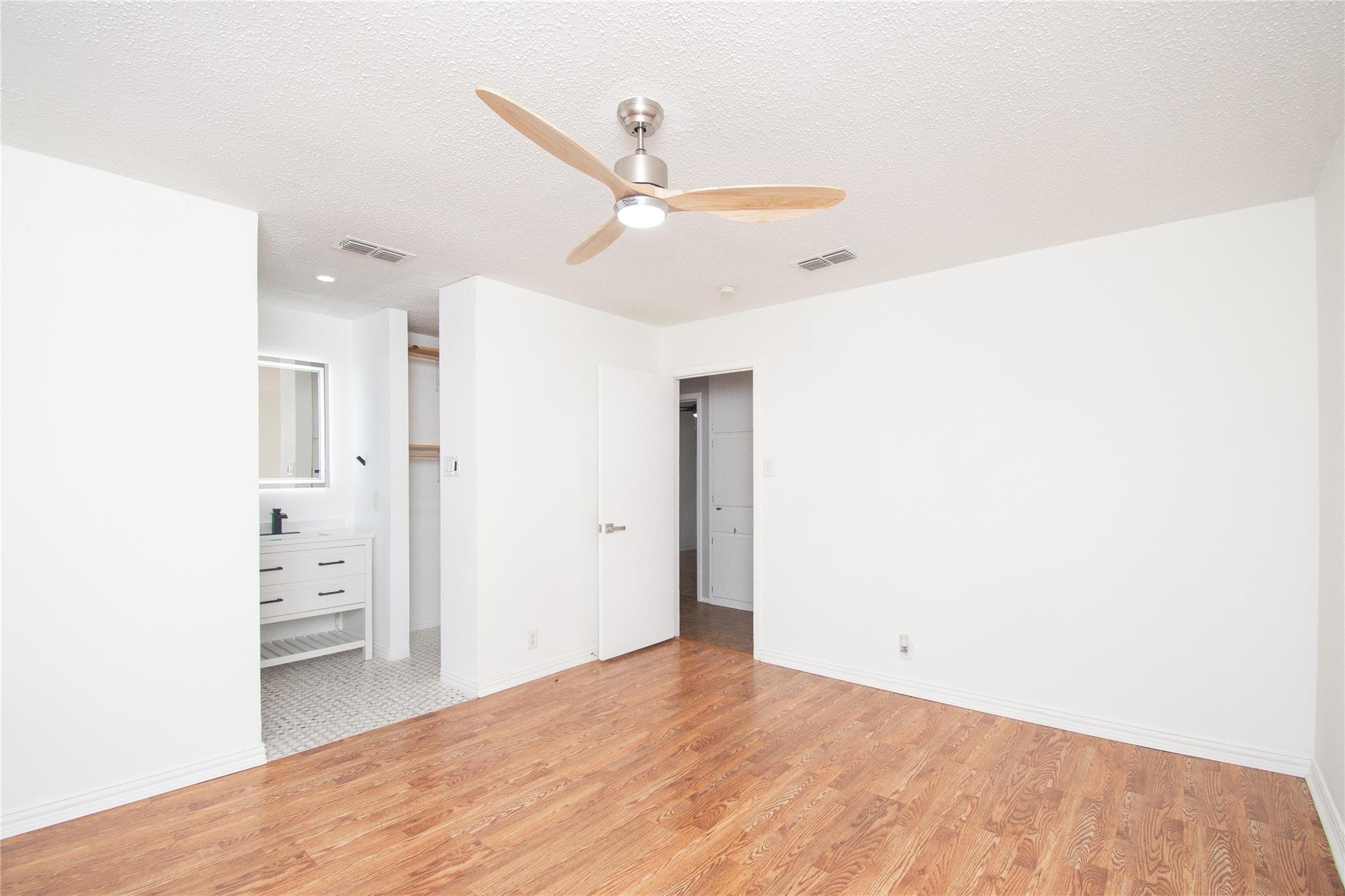 501 Greenway Dr, Pflugerville, TX 78660