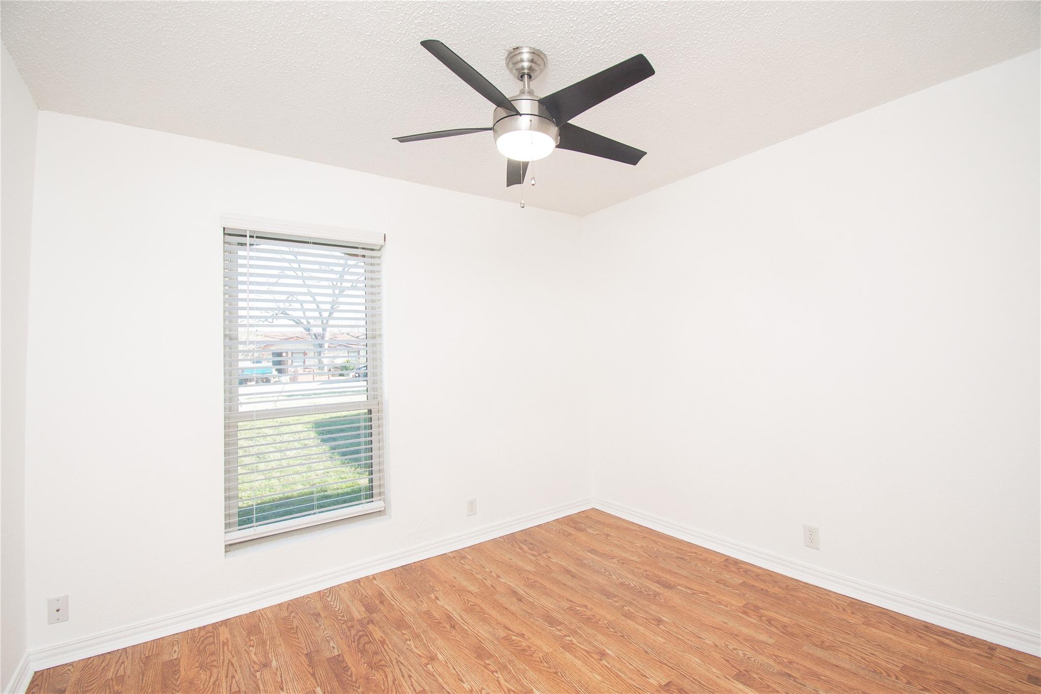 501 Greenway Dr, Pflugerville, TX 78660