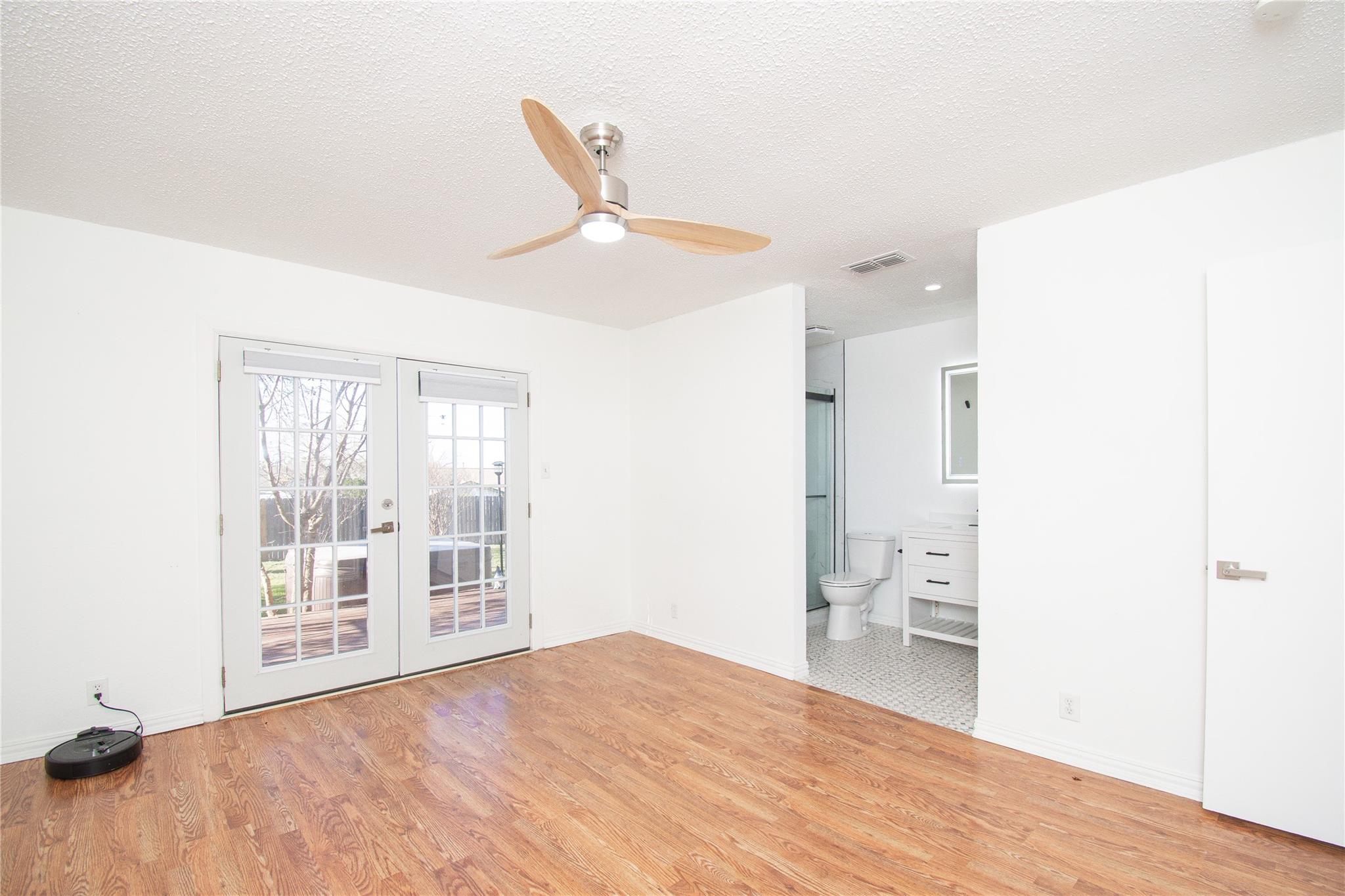 501 Greenway Dr, Pflugerville, TX 78660