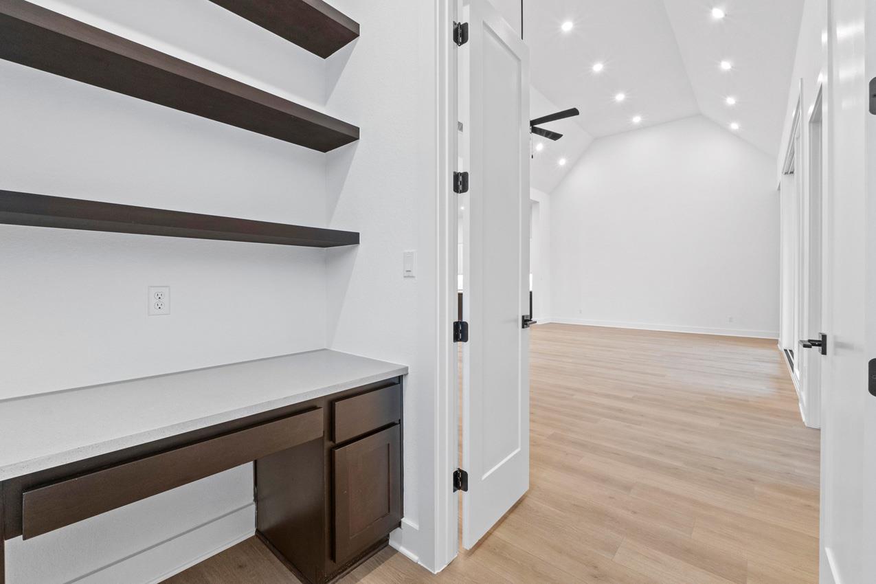 2013 Tobiano Trce, Georgetown, TX 78633