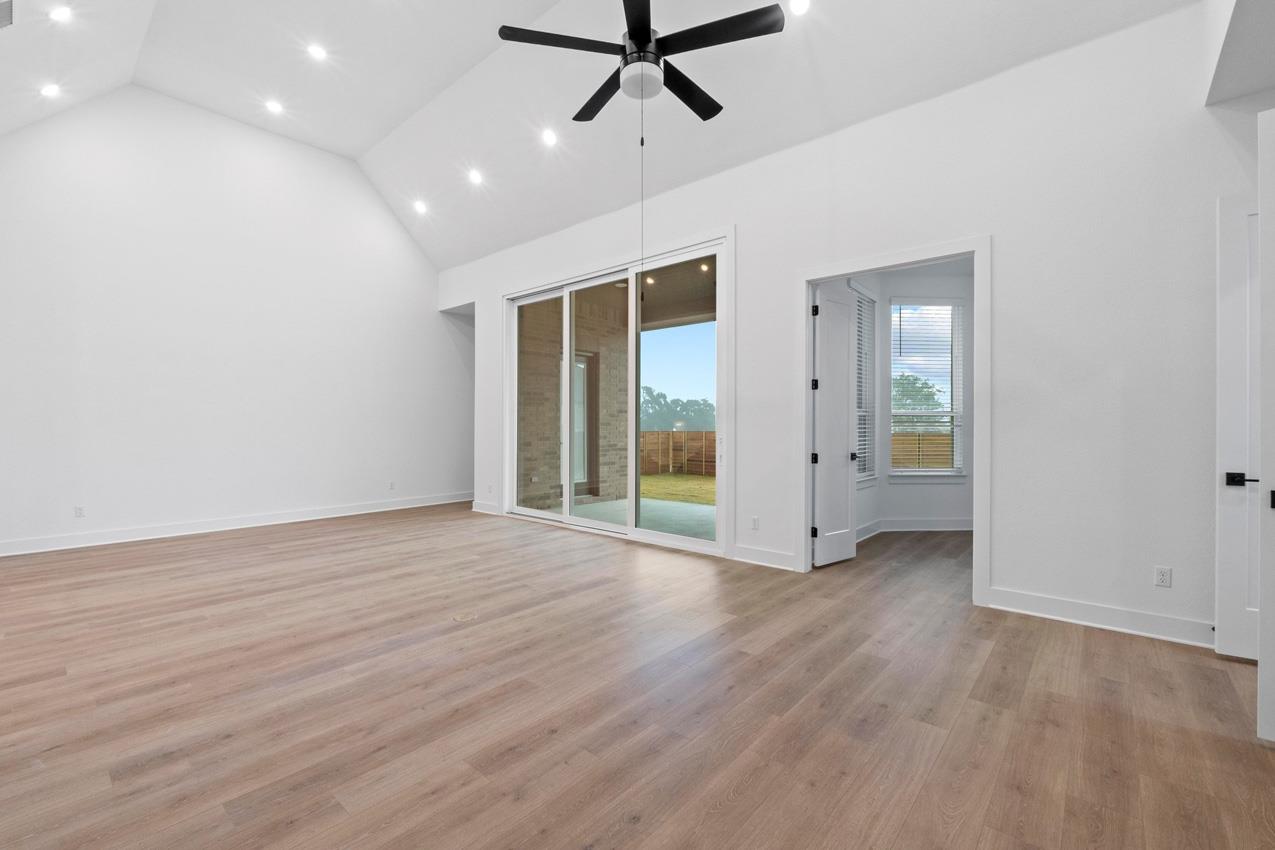 2013 Tobiano Trce, Georgetown, TX 78633