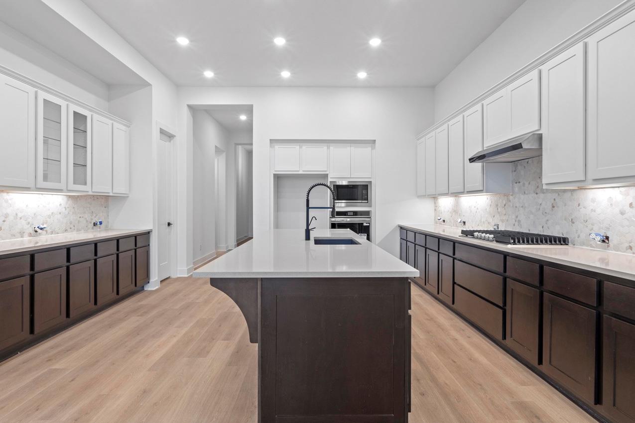 2013 Tobiano Trce, Georgetown, TX 78633