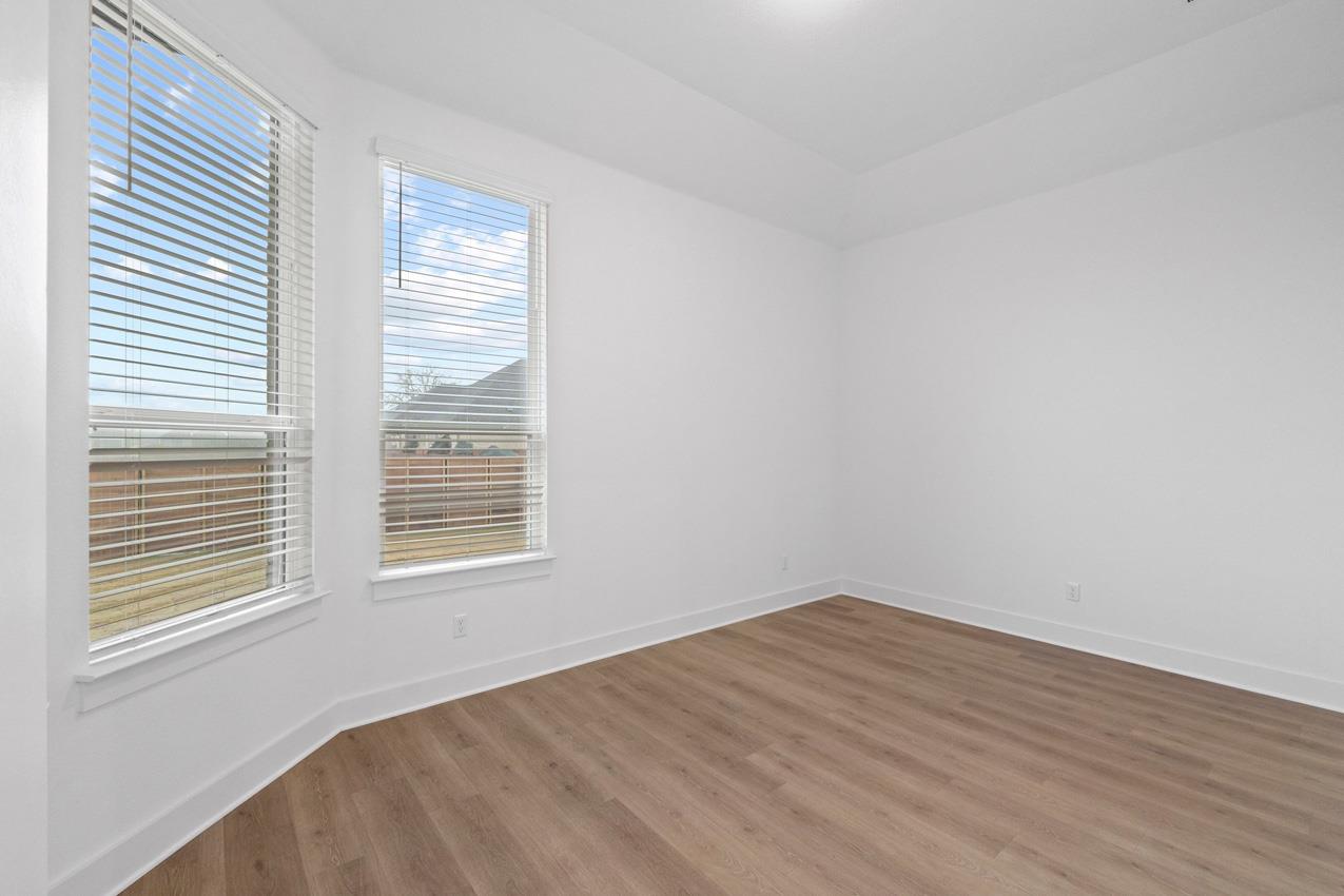 2013 Tobiano Trce, Georgetown, TX 78633