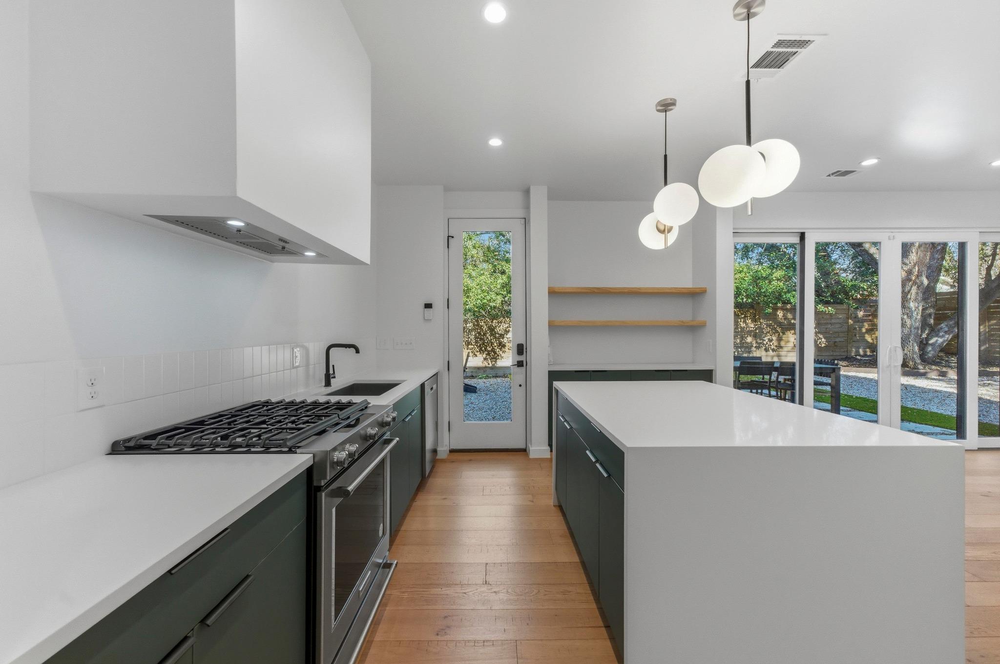 5006 Gladeview Dr # 2, Austin, TX 78745