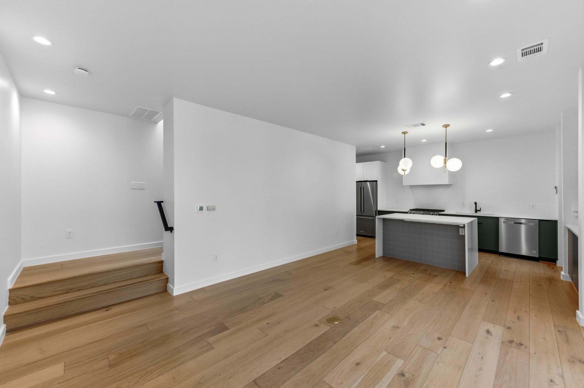 5006 Gladeview Dr # 2, Austin, TX 78745