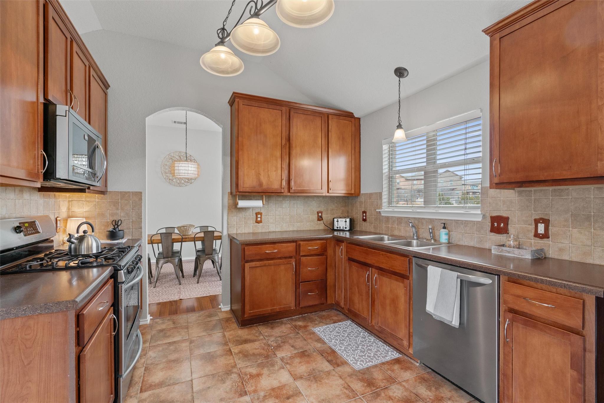 1587 Haynie Bnd, Round Rock, TX 78665