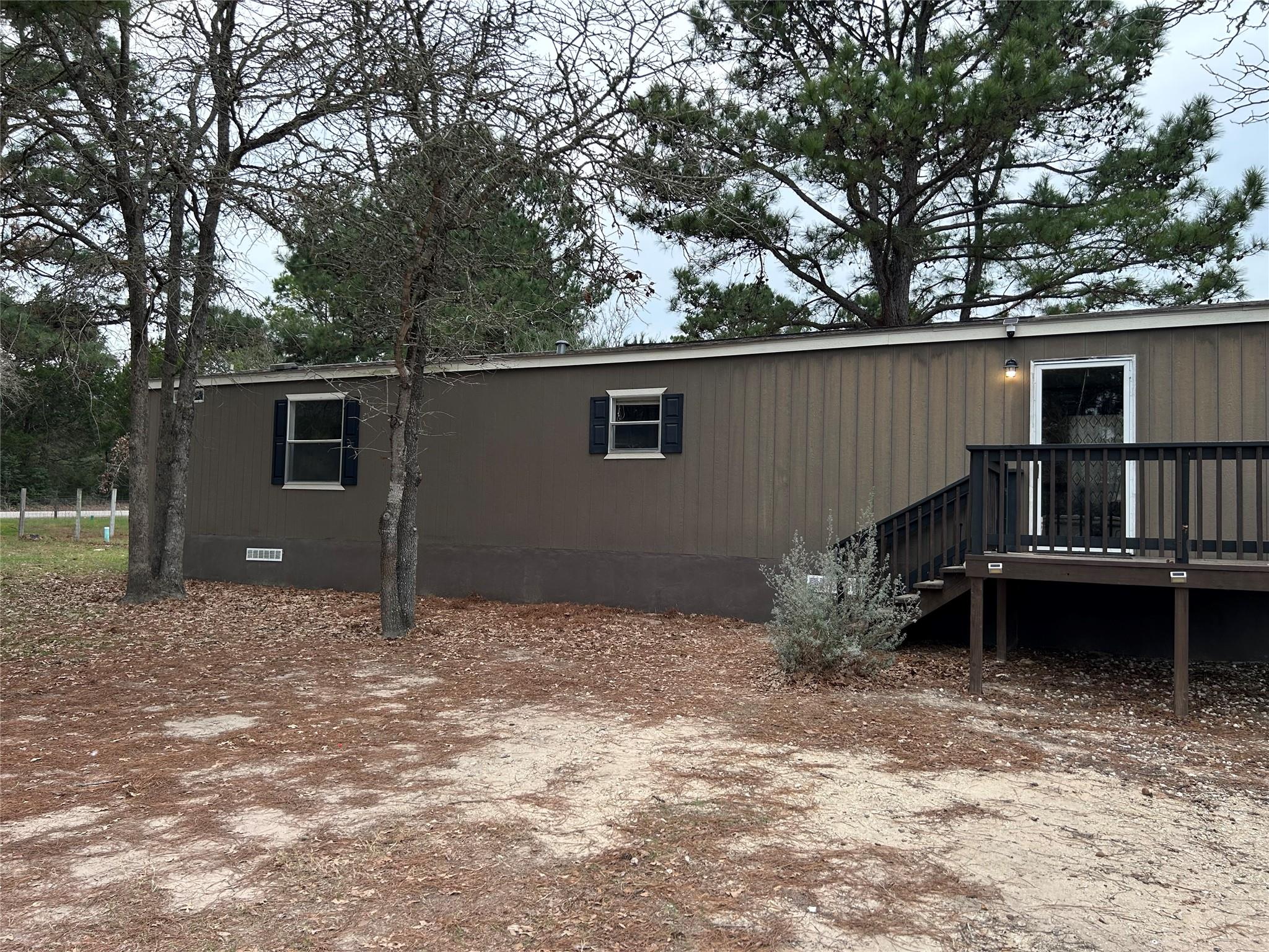 172 Old Potato Rd, Paige, TX 78659