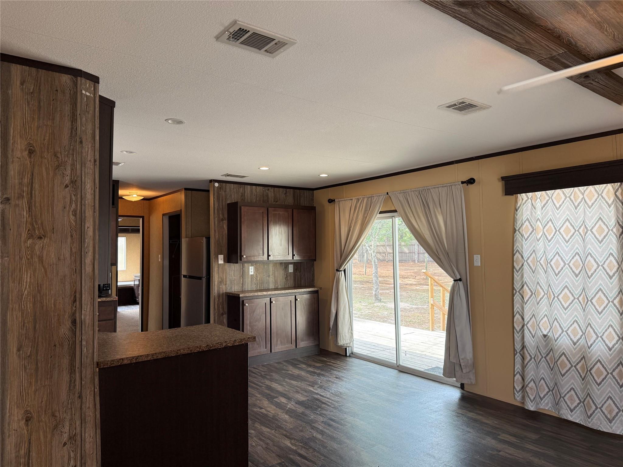 172 Old Potato Rd, Paige, TX 78659