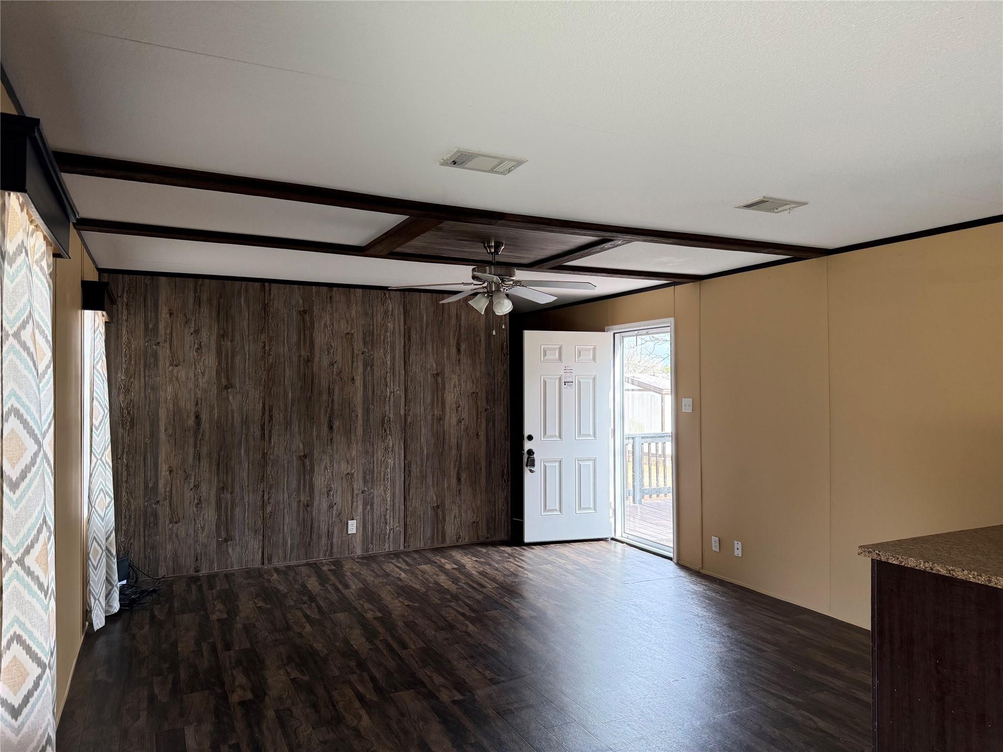 172 Old Potato Rd, Paige, TX 78659