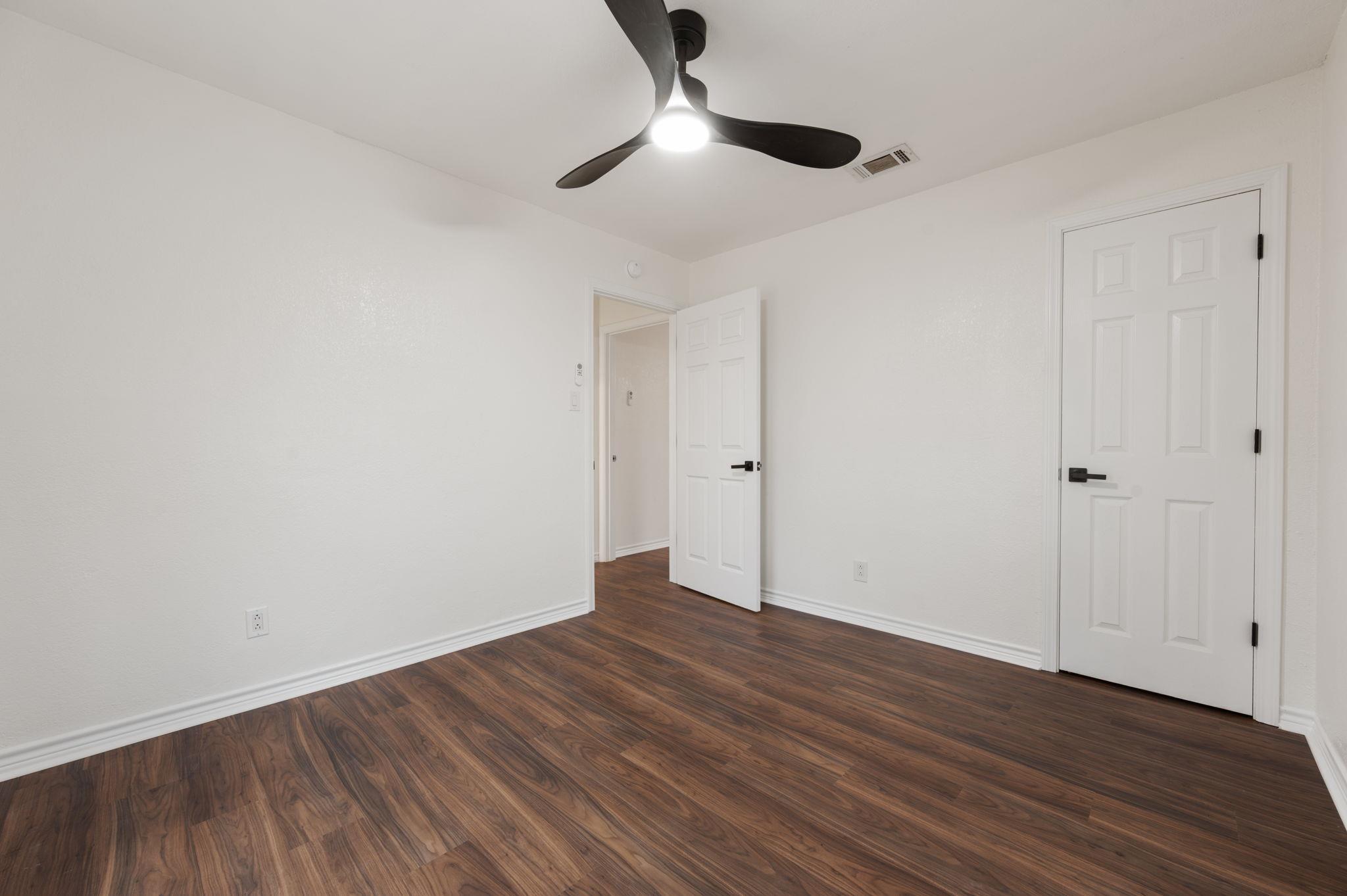 1418 N Wall St, Belton, TX 76513