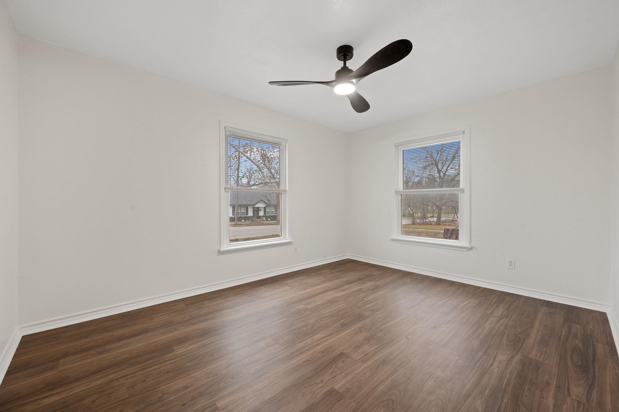 1418 N Wall St, Belton, TX 76513