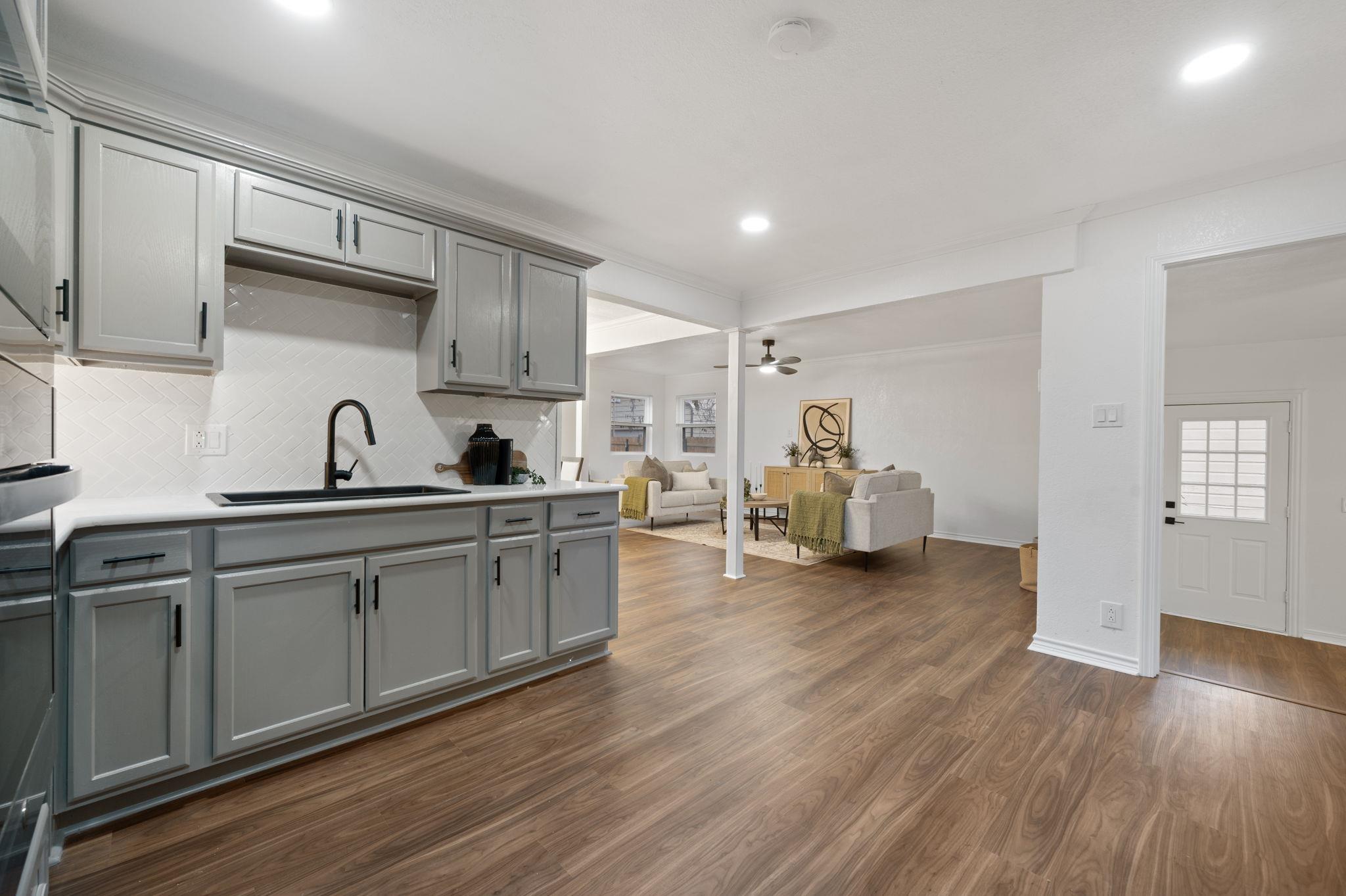 1418 N Wall St, Belton, TX 76513