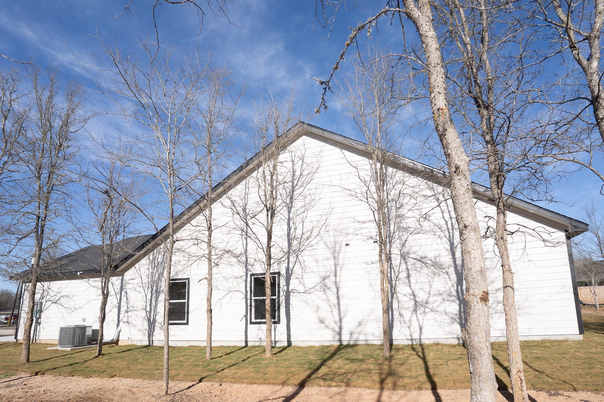 107 Keahi Ct, Bastrop, TX 78602