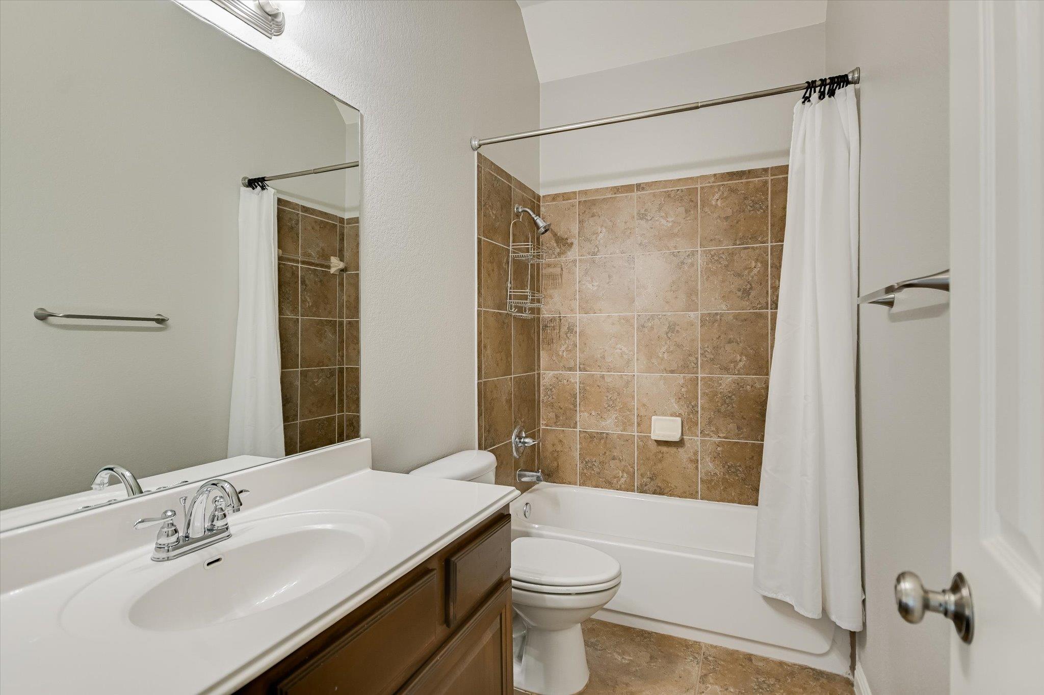 1911 Misty Ridge Dr, Leander, TX 78641