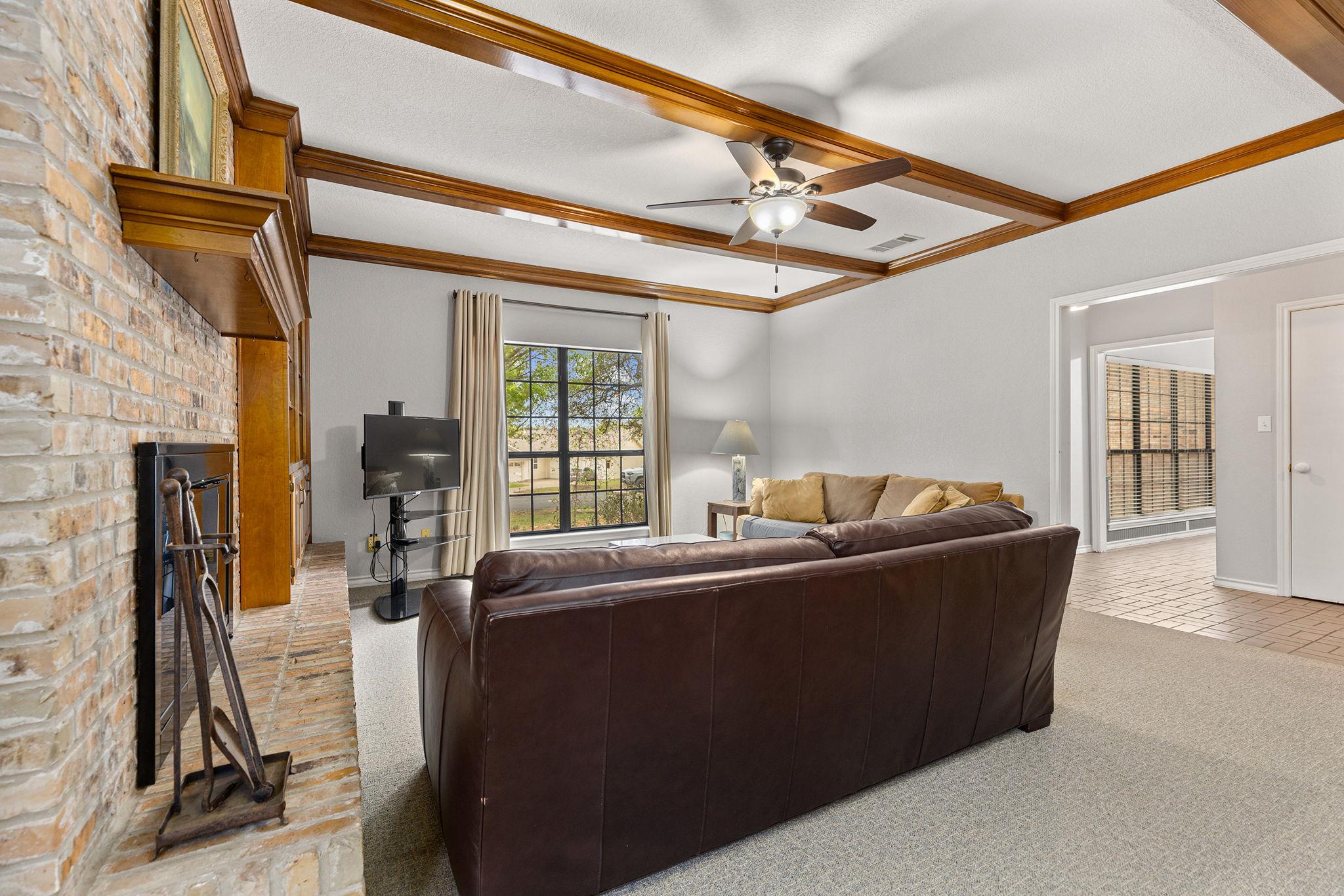 3806 Eagle Way, Round Rock, TX 78681