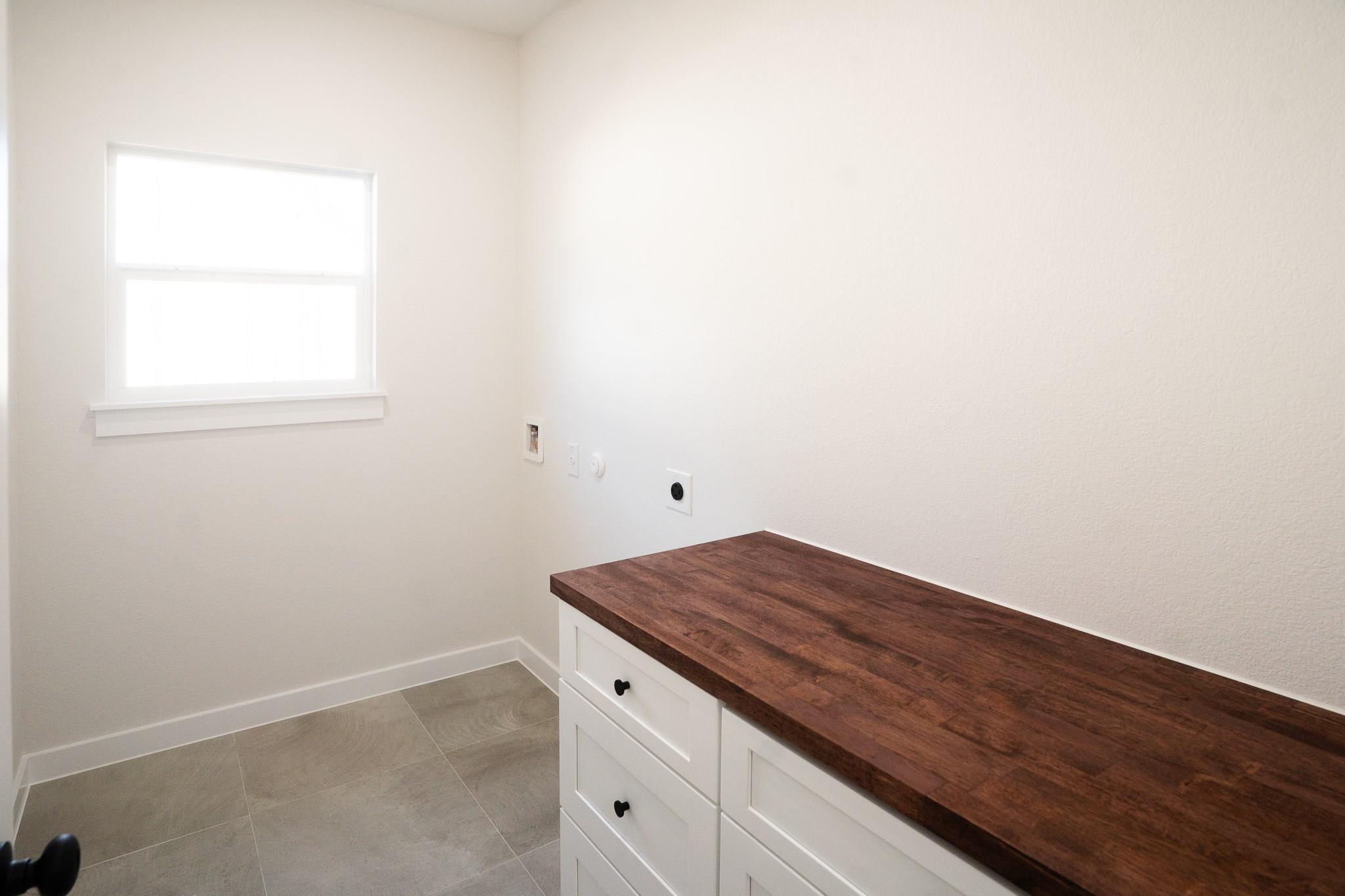 108 Keahi Ct, Bastrop, TX 78602