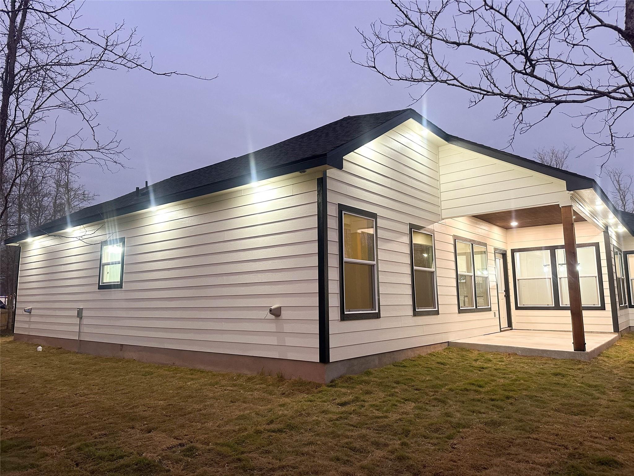 108 Keahi Ct, Bastrop, TX 78602