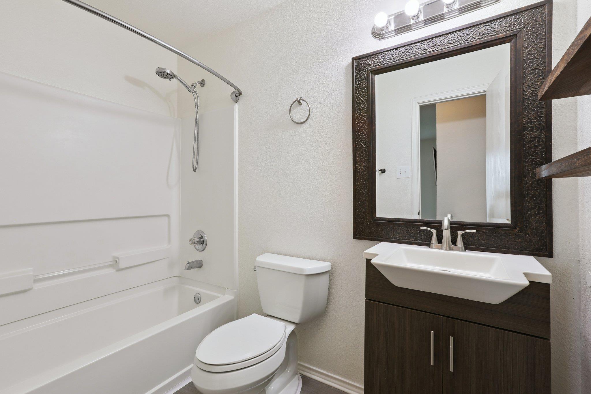 5408 Tessa Cv, Del Valle, TX 78617