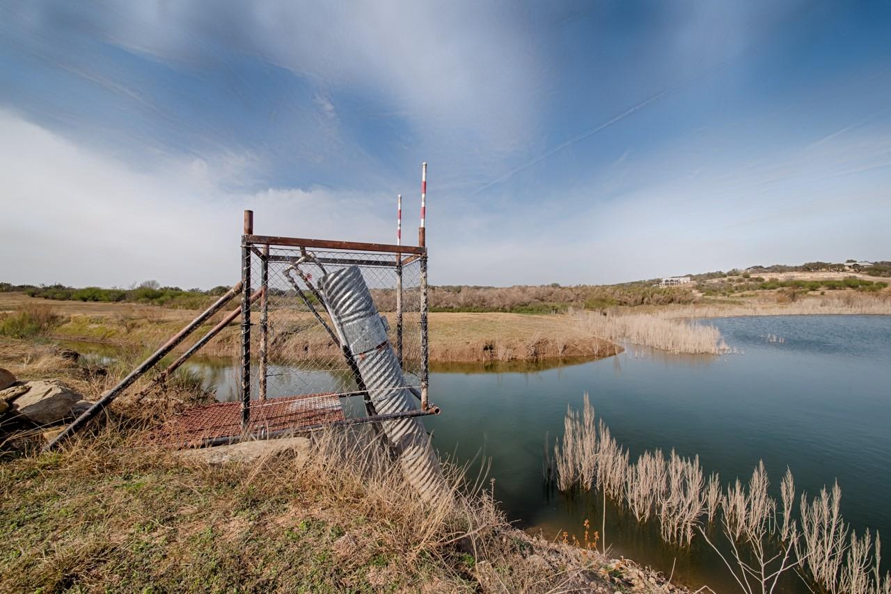 421 Chimney Cove Dr, Marble Falls, TX 78654