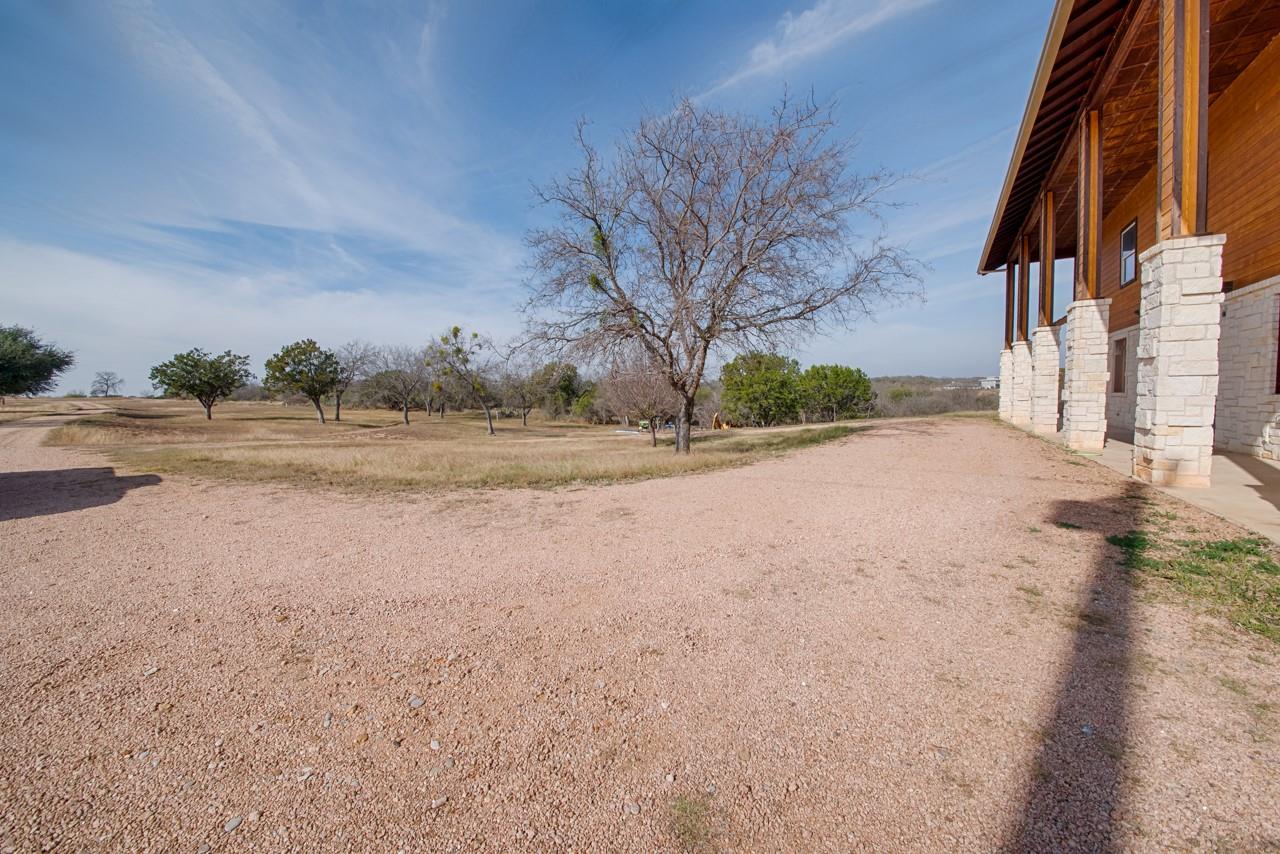 421 Chimney Cove Dr, Marble Falls, TX 78654